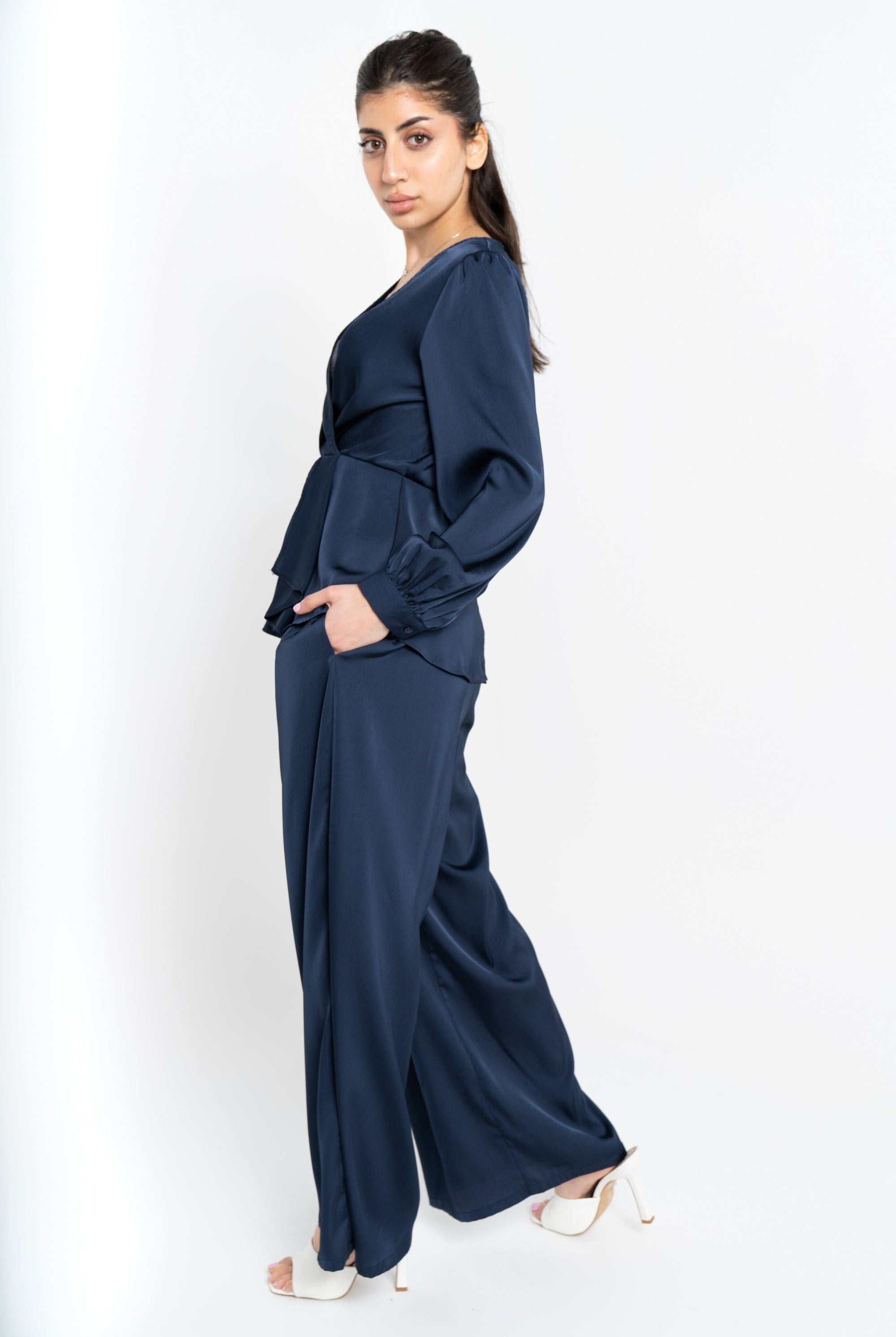 نتشي بنطلون سادة واسع نسائي