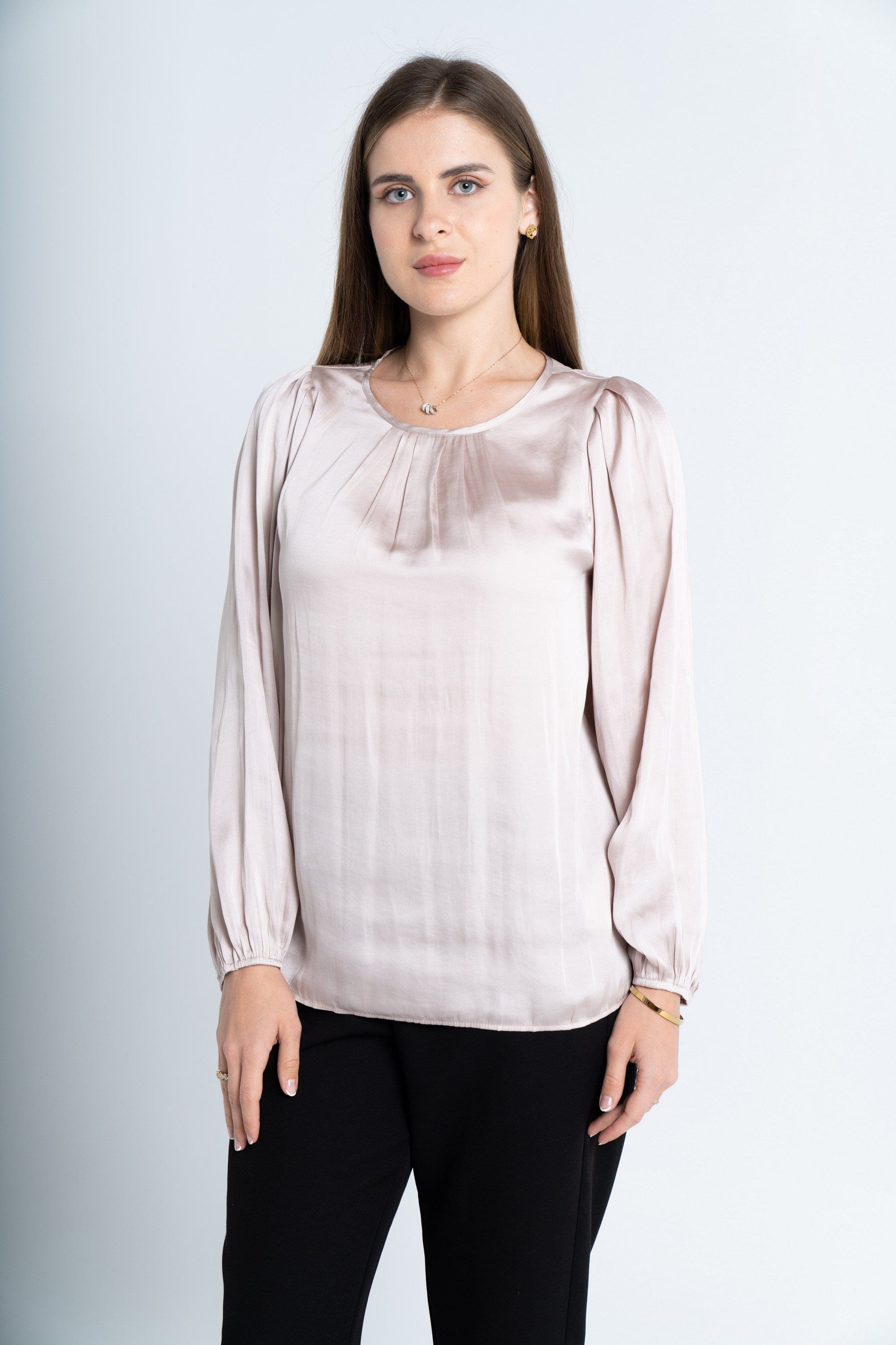 نتشي توب سادة كلاسيك كم طويل بف نسائي