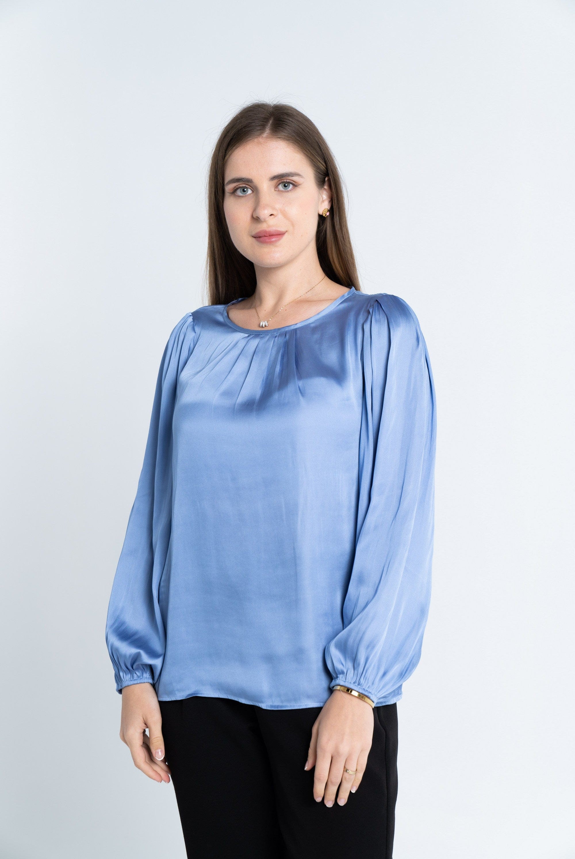 نتشي توب سادة كلاسيك كم طويل بف نسائي