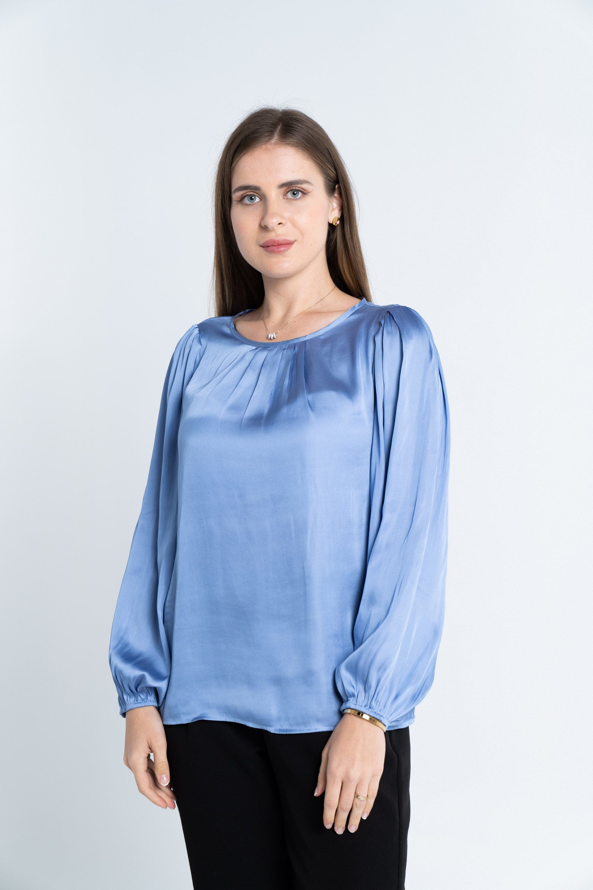 نتشي توب سادة كلاسيك كم طويل بف نسائي