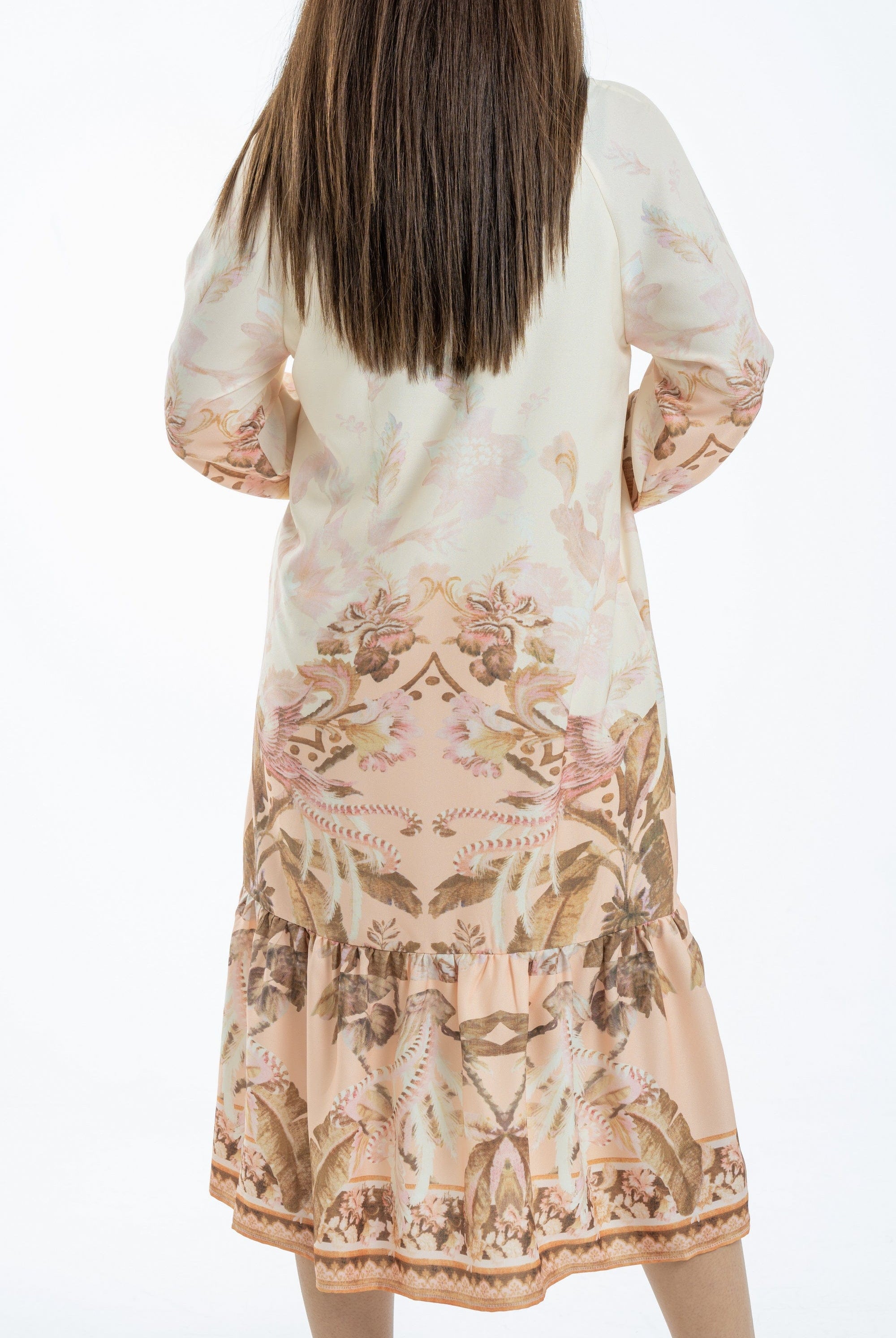 نتشي فستان ميدي بأكمام طويلة بفتحتة رقبة سبعة