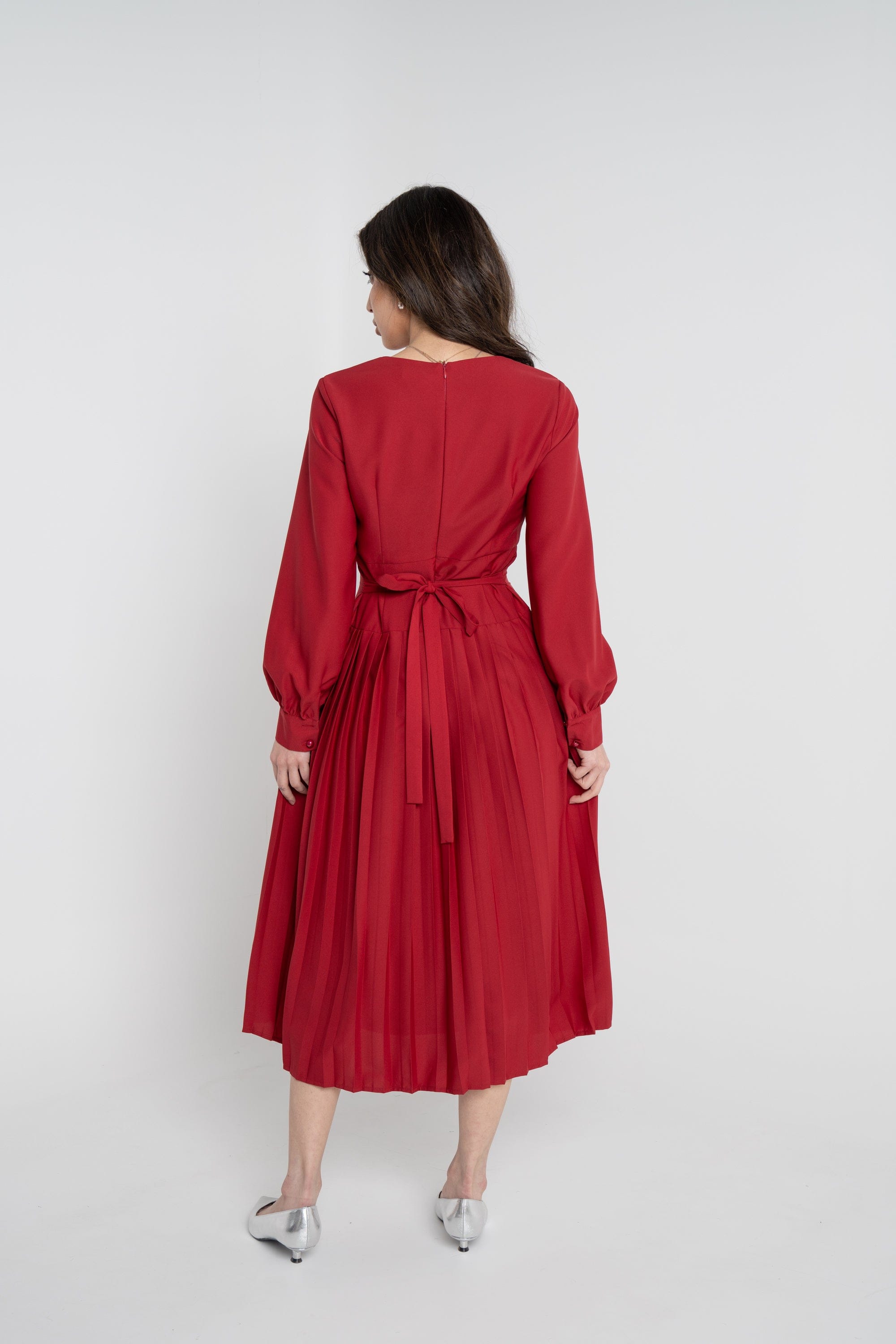 نتشي فستان ميدي سادة مخصر بأزرار أمامية كم طويل نسائي