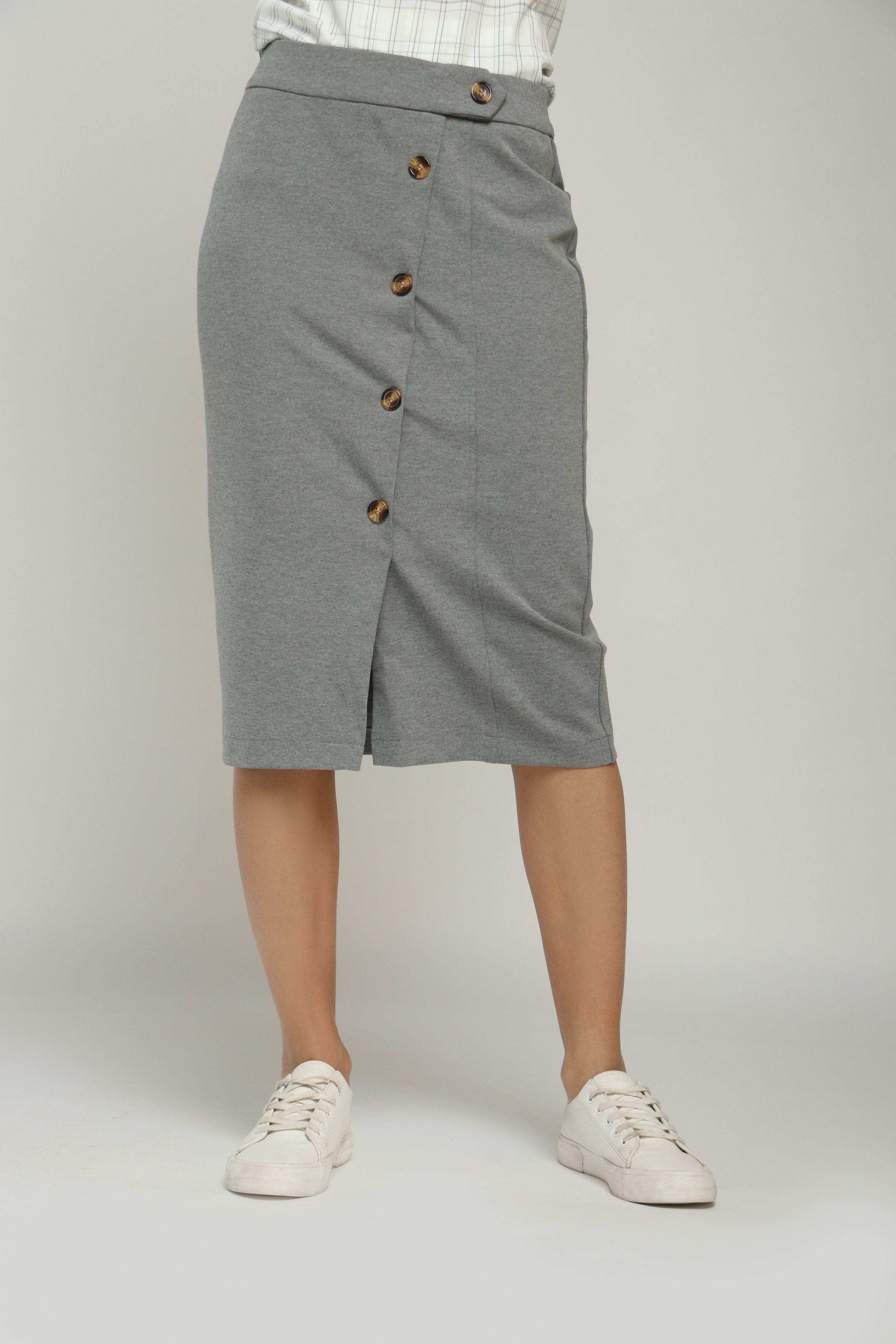 نتشي تنورة ميدي رسمي بأزرار كبيرة أمامية وفتحة أمامية