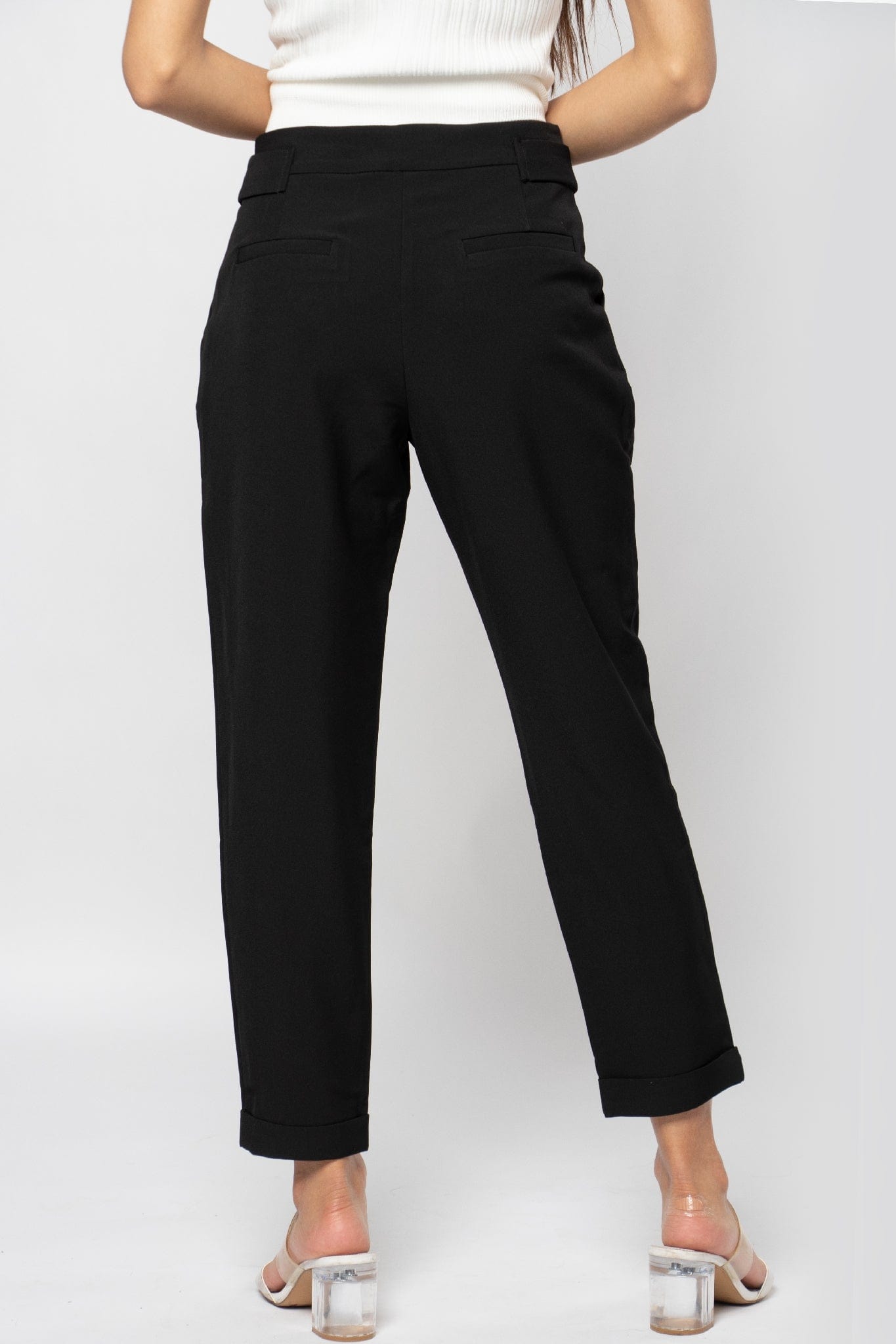 نتشي بنطلون قماش واسع بكسرات