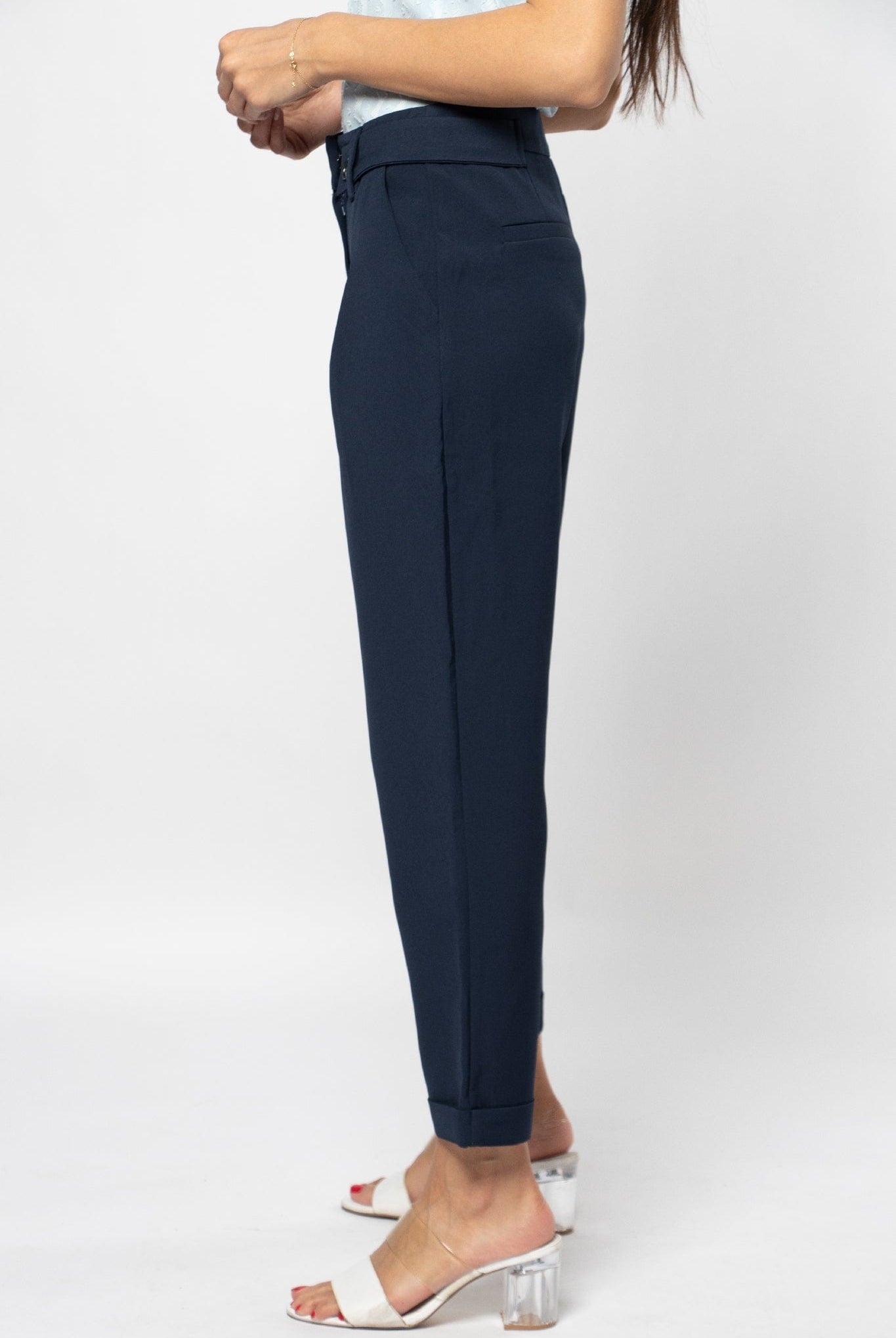 نتشي بنطلون قماش واسع بكسرات