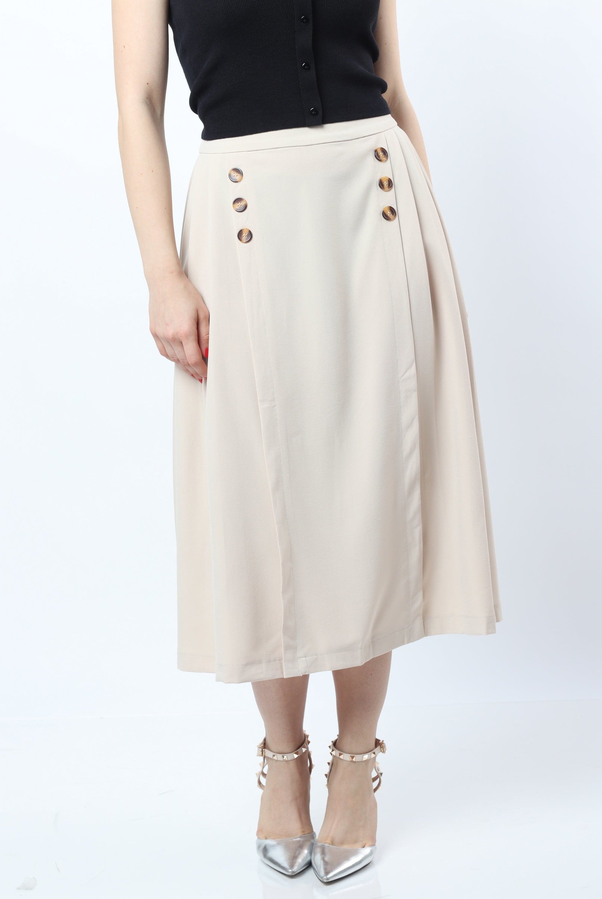 نتشي تنورة ميدي كلوش مخرمة مبطنة