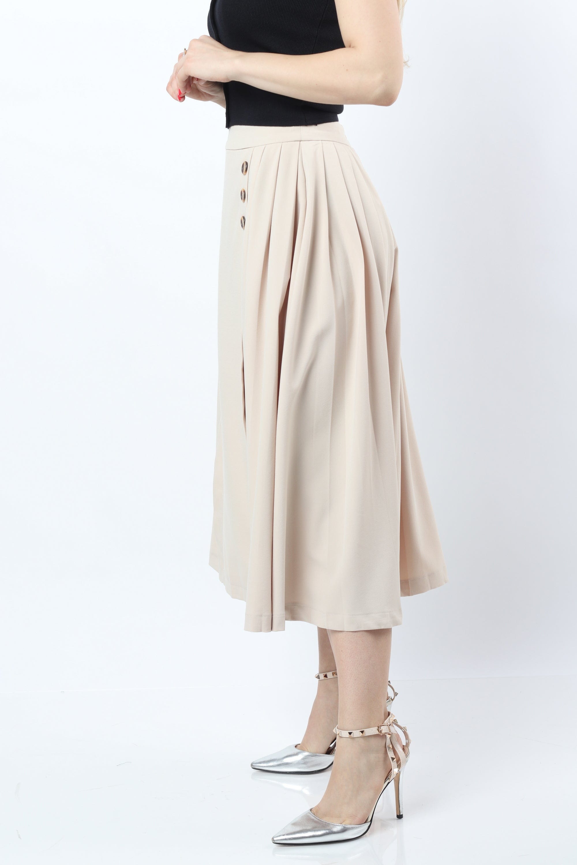 نتشي تنورة ميدي كلوش مخرمة مبطنة