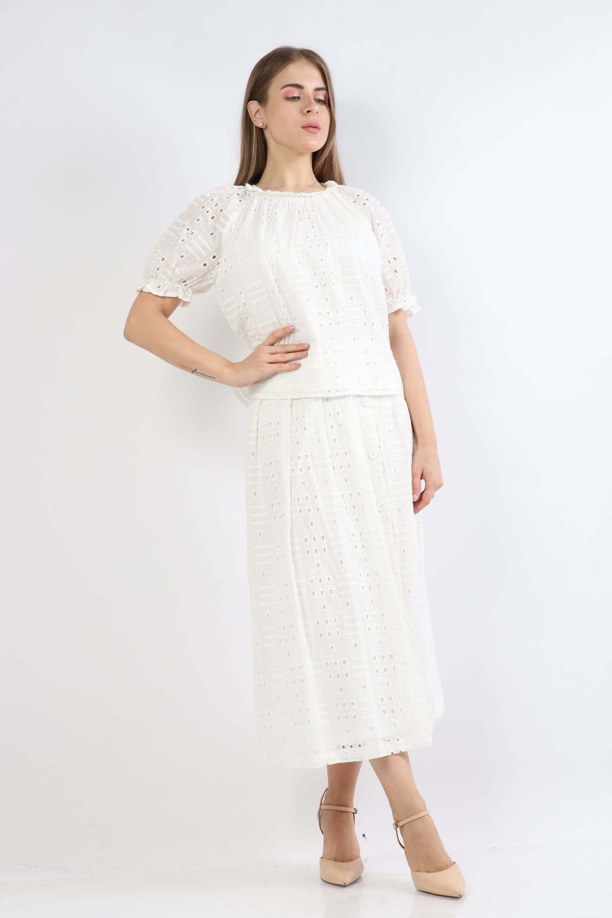 نتشي تنورة ميدي هاي ويست مطرزة دانتيل