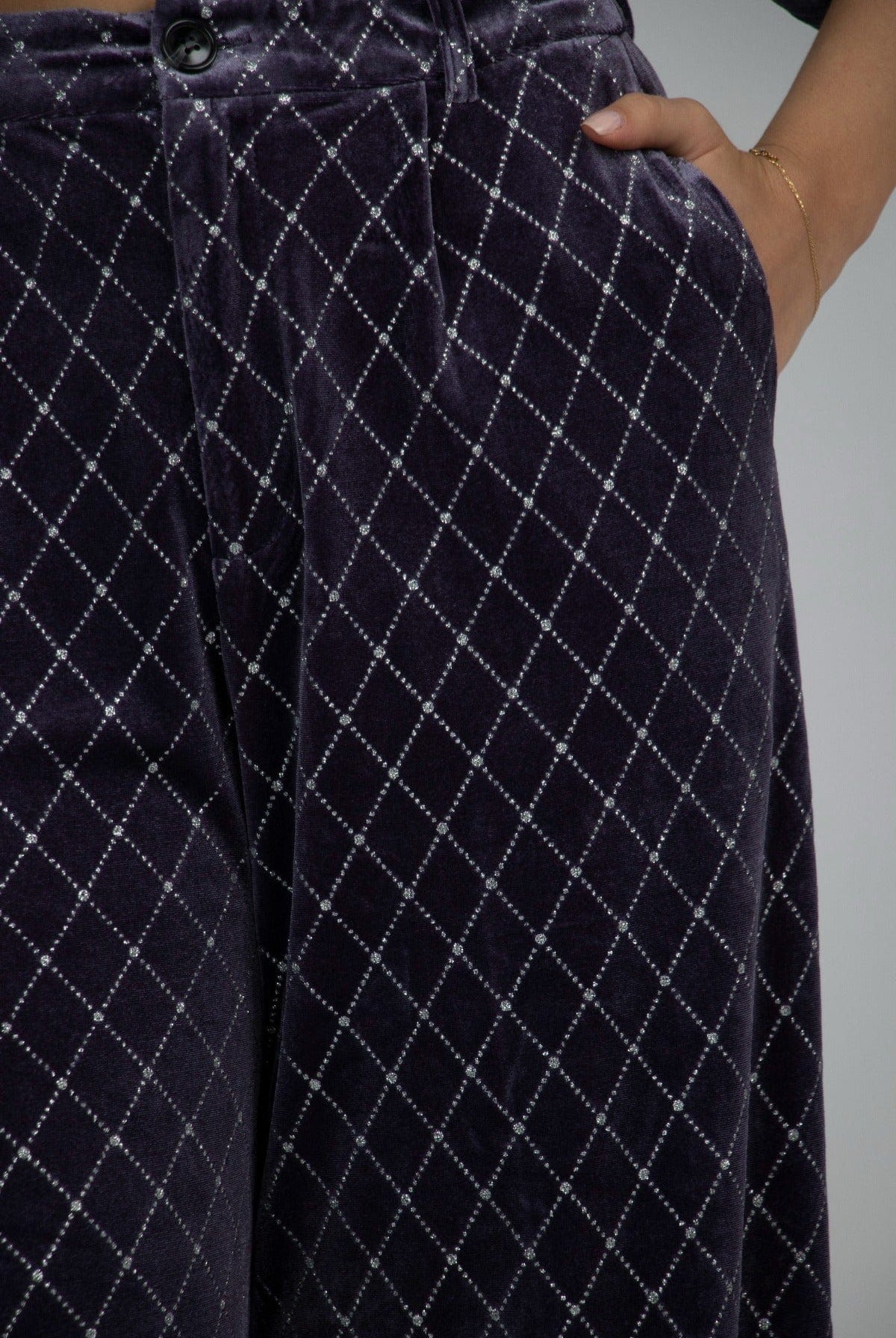 نتشي بنطلون مربعات هاي ويست واسع طويل نسائي