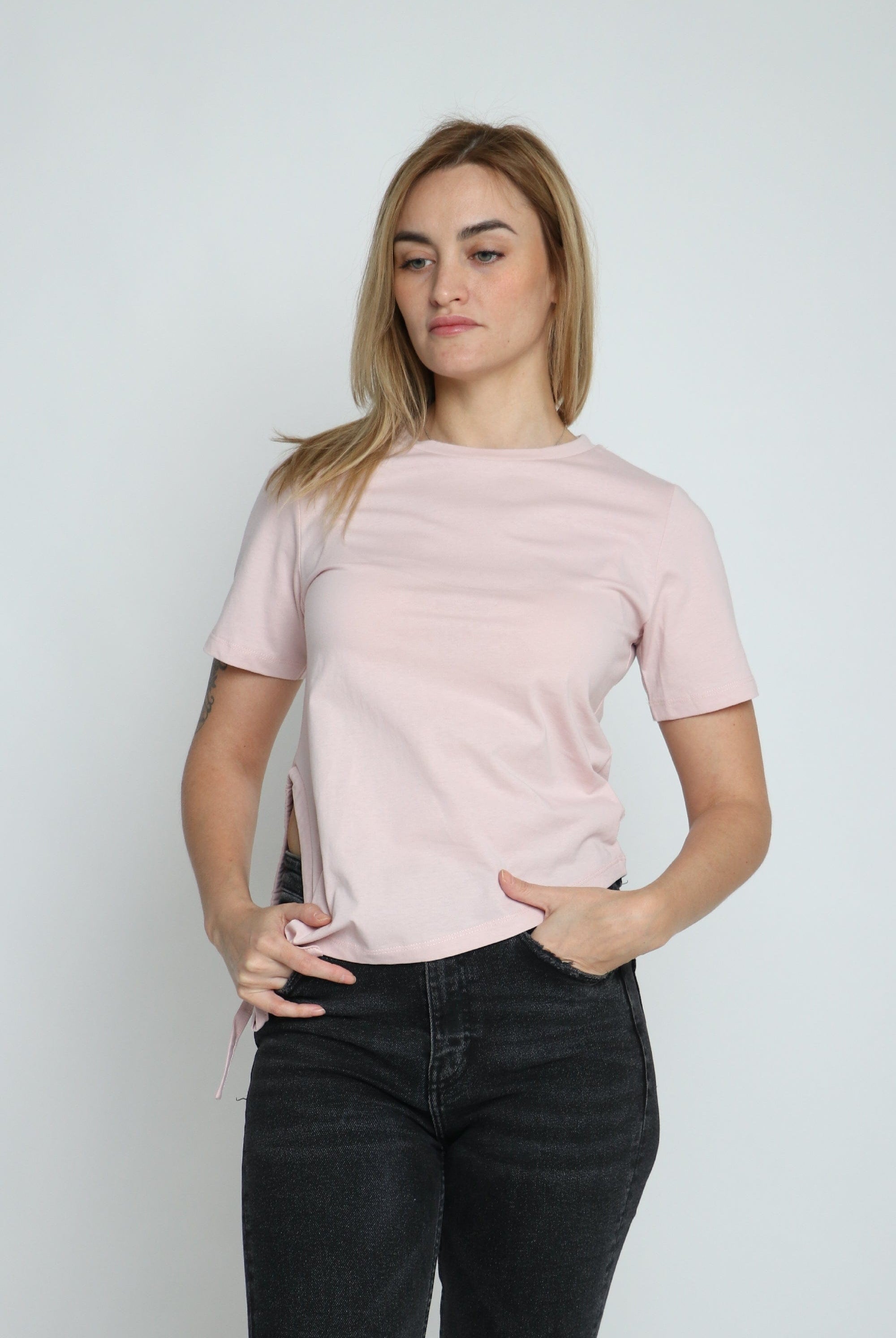 ميكا بلوزة قطنية طويلة من الجانب مع فتحة ورباط كم قصير نسائي