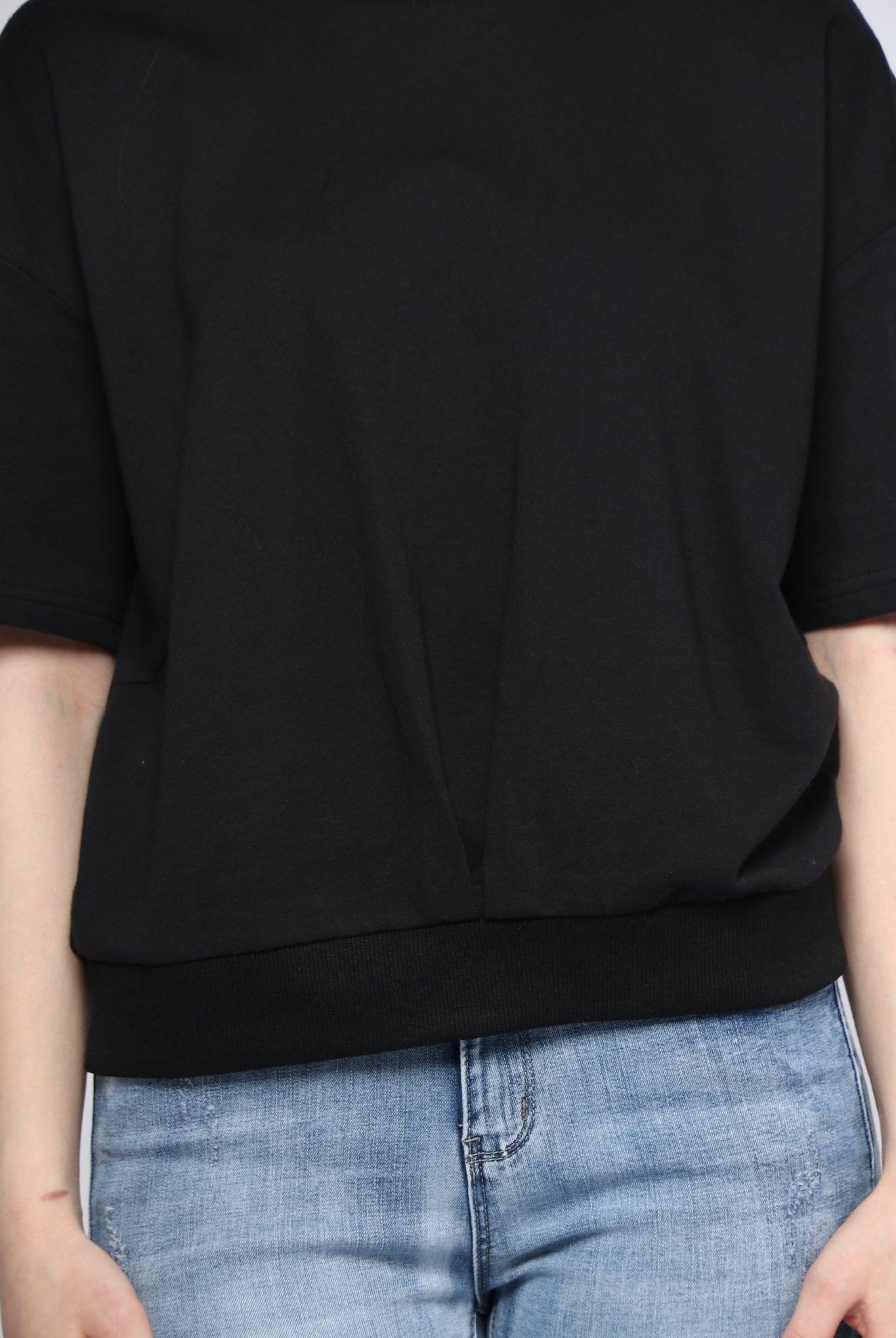 ميكا بلوزة قطنية سادة نص كم نسائي