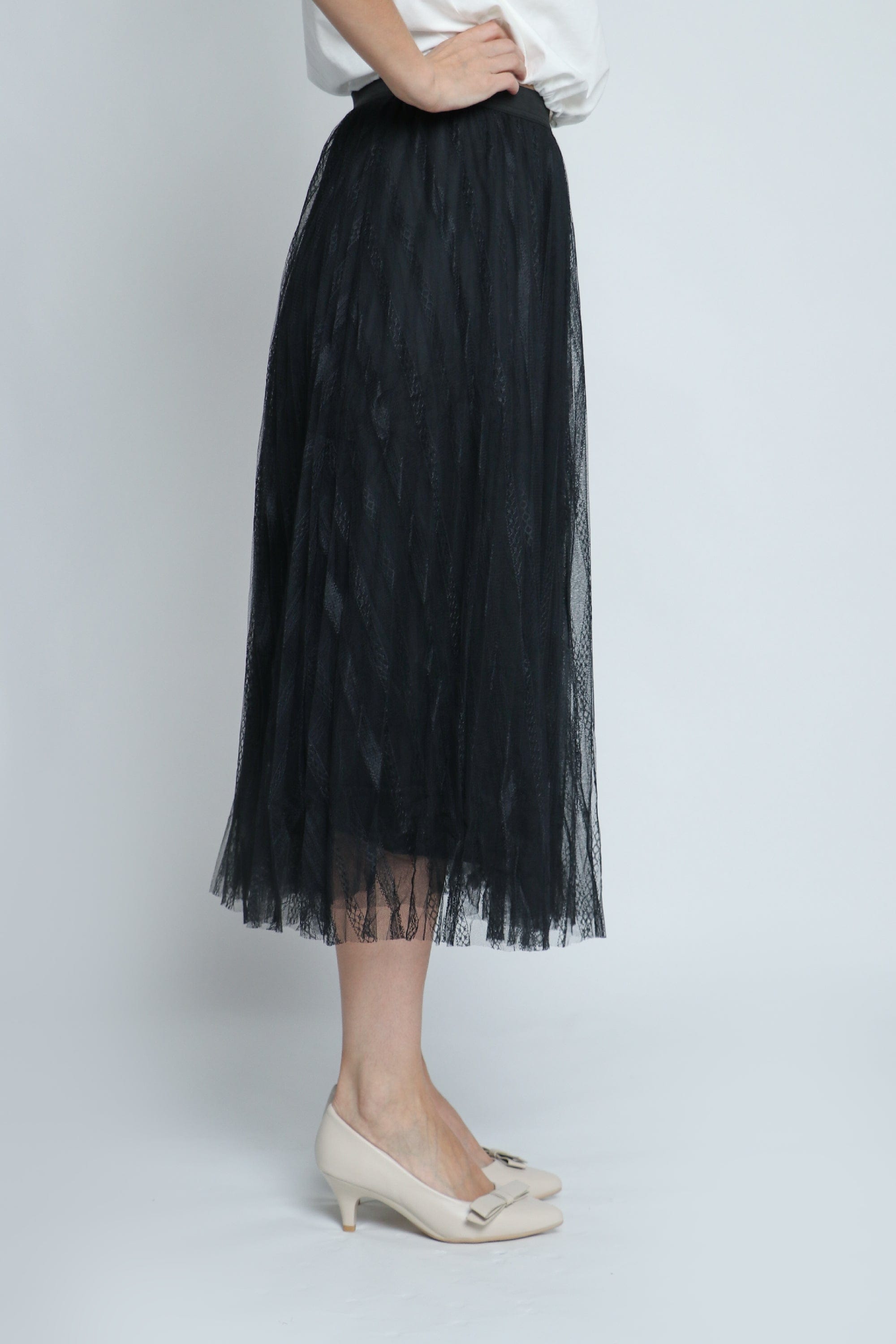 ميكا تنورة ميدي شبك دانتيل مطوي مبطنة