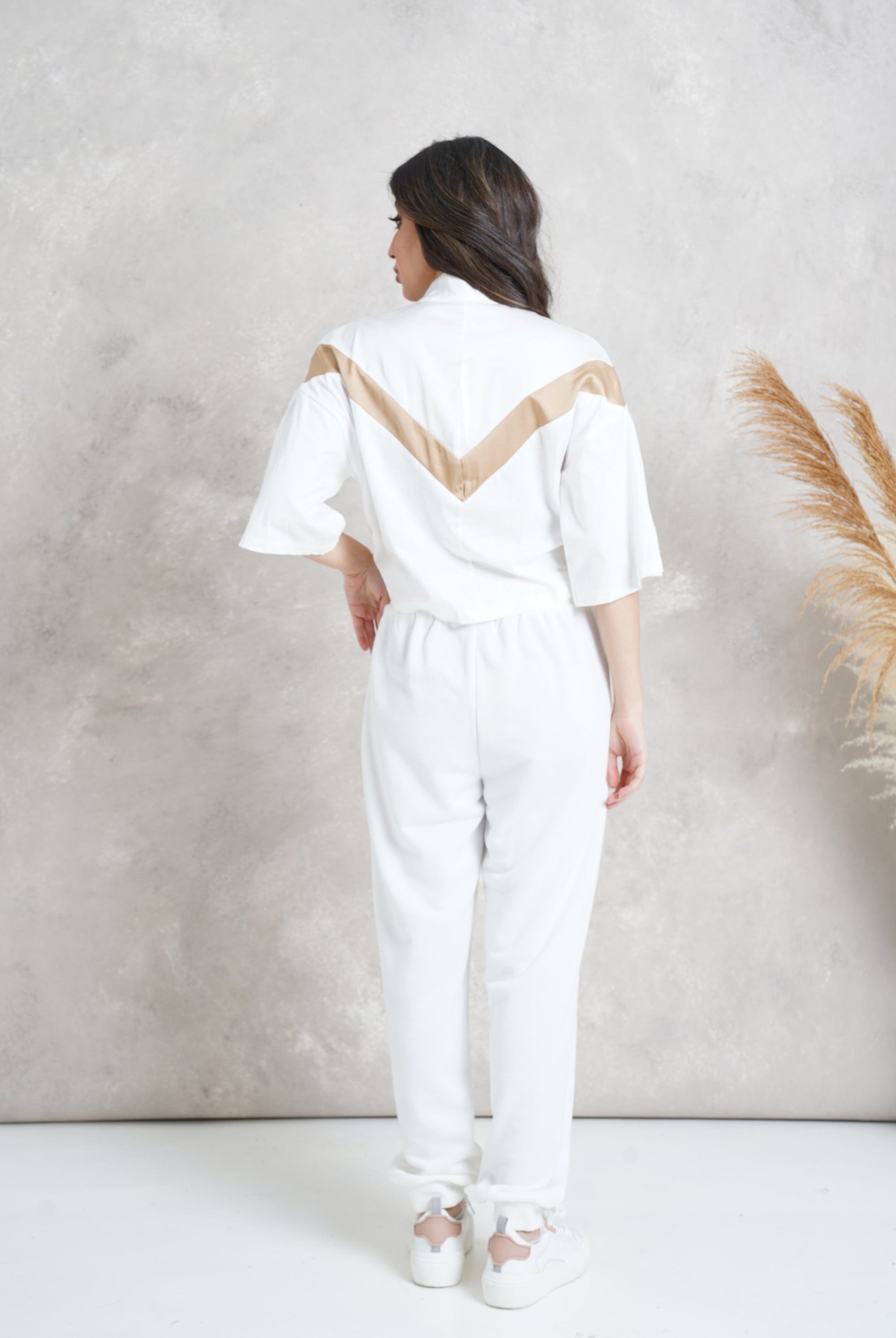 ميكا بلوزة أوفر ساير برقبة عالية وسحاب وربطة على الخصر 3/4 كم نسائي جملي