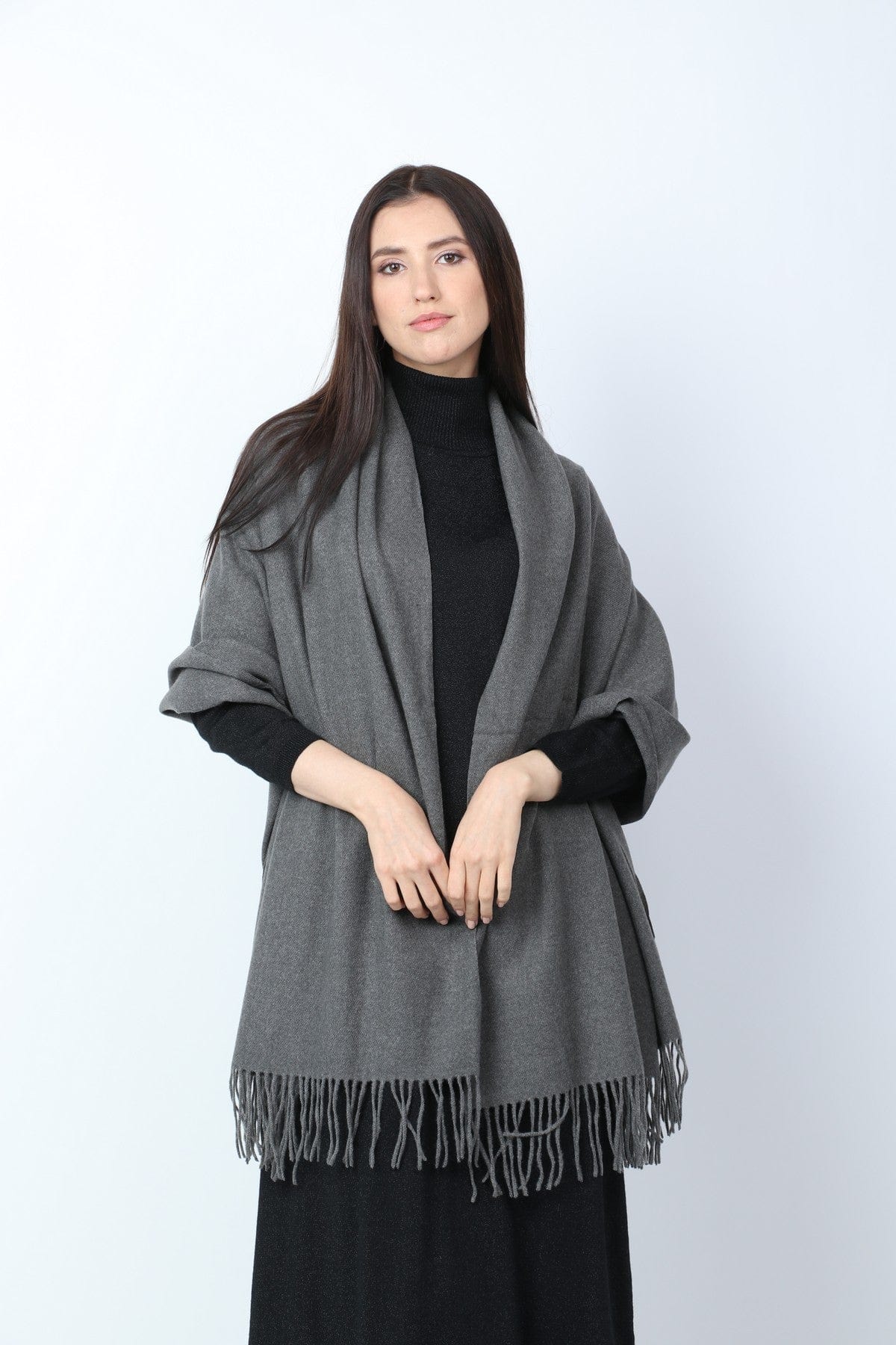 ميكا شال نسائي طويل سادة مزين بشراشيب