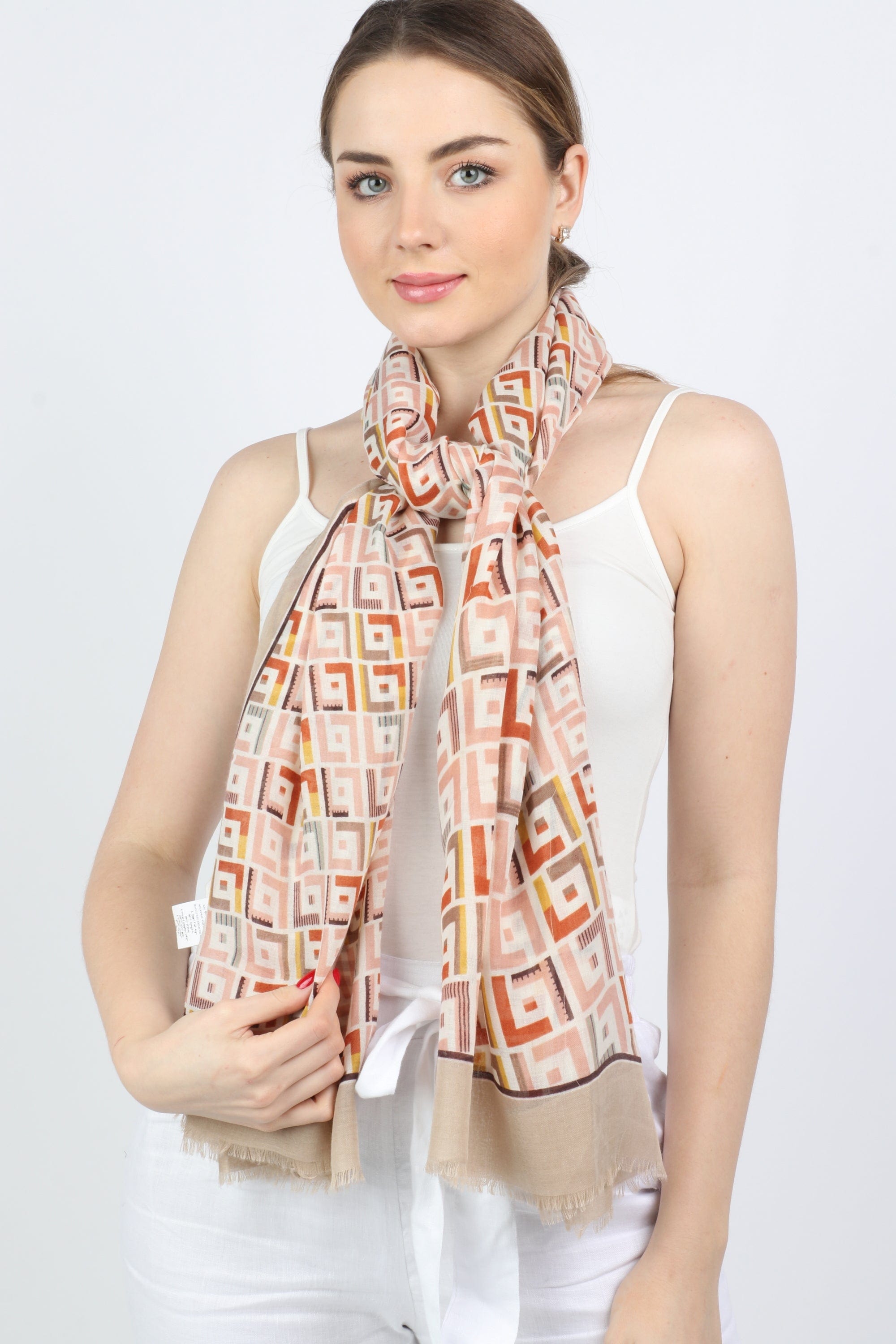 ميكا وشاح منقوش نسائي