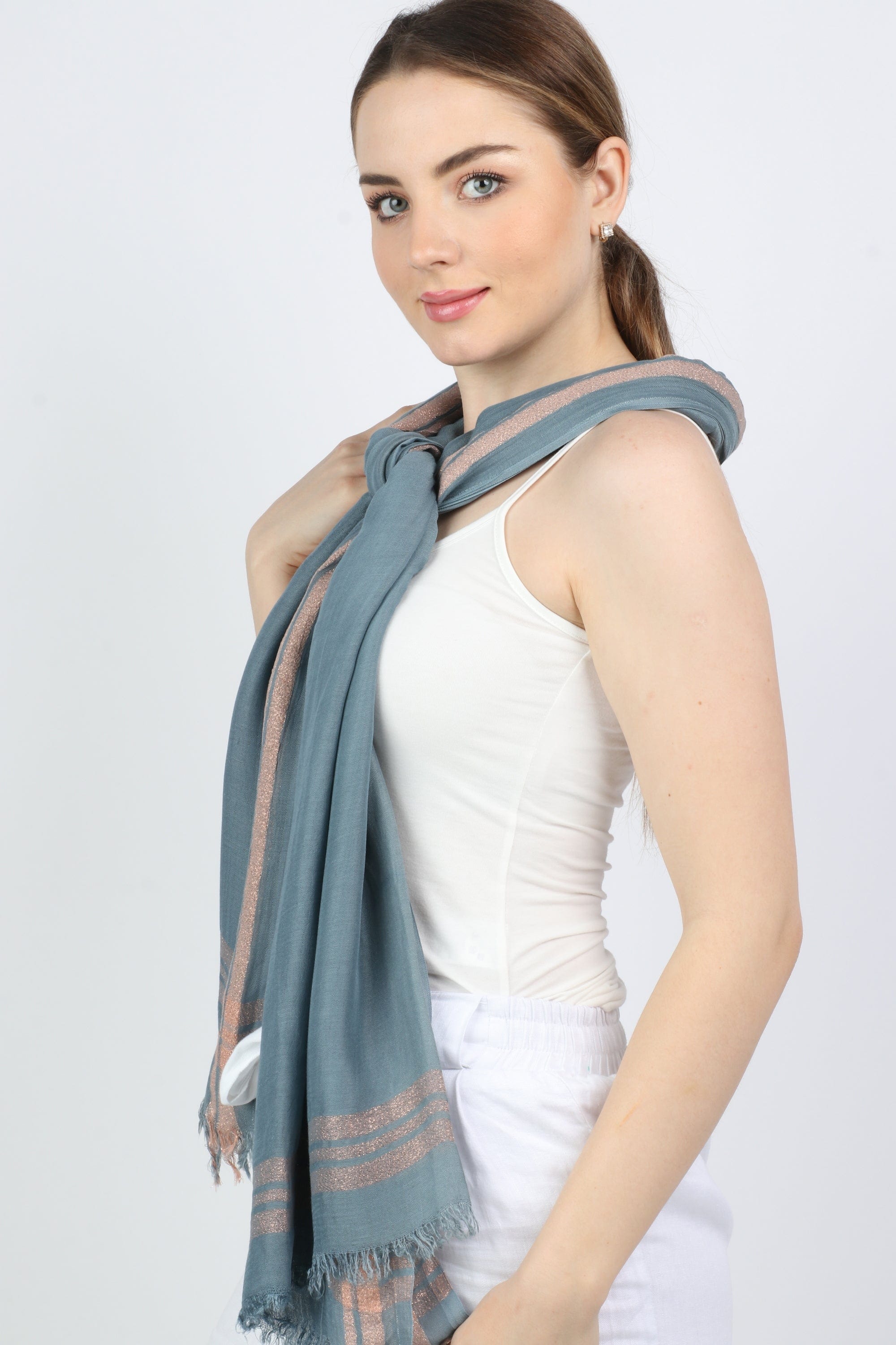 ميكا سكارف رقبة سادة نسائي