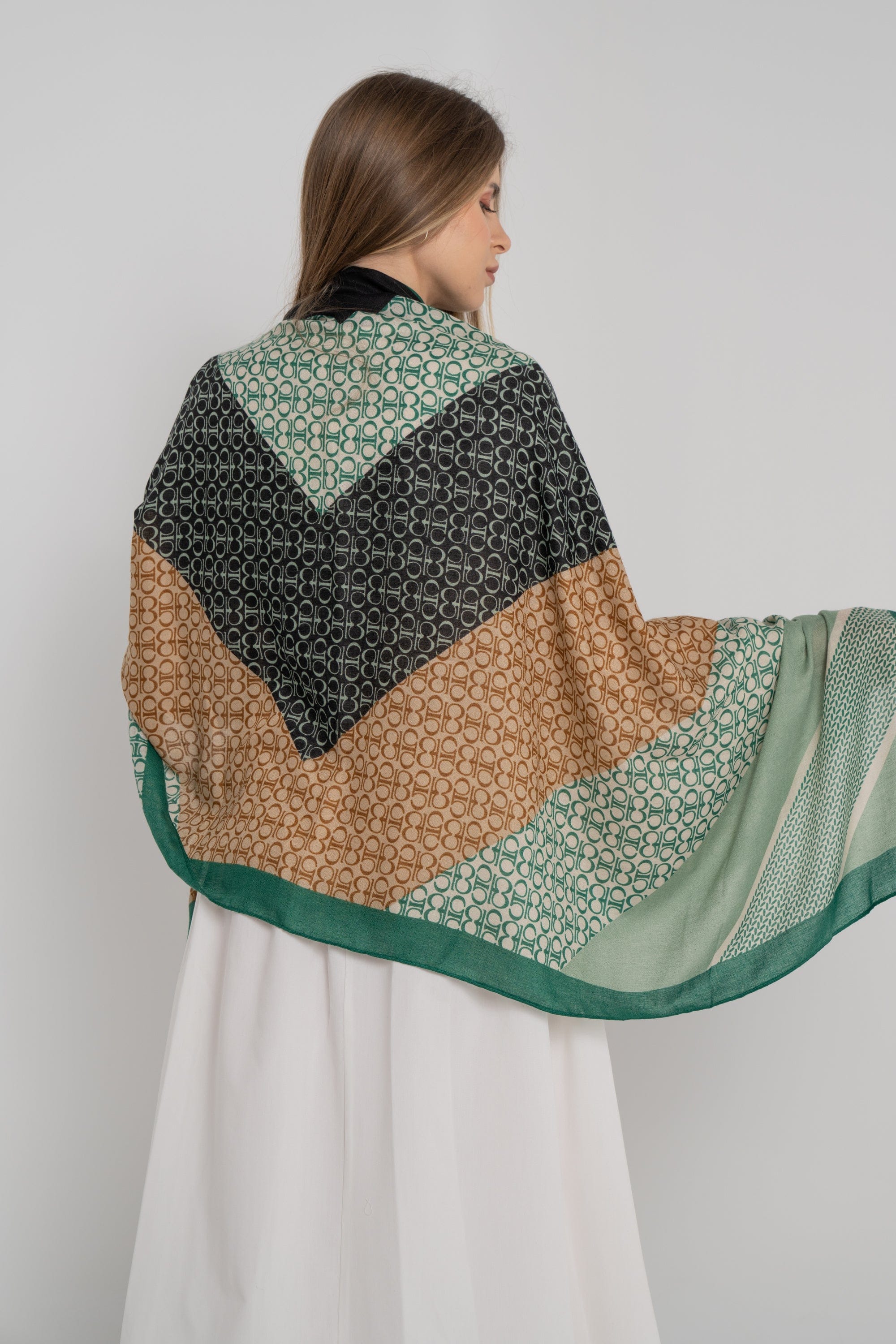 ميكا وشاح نسائي خففيف منقوش