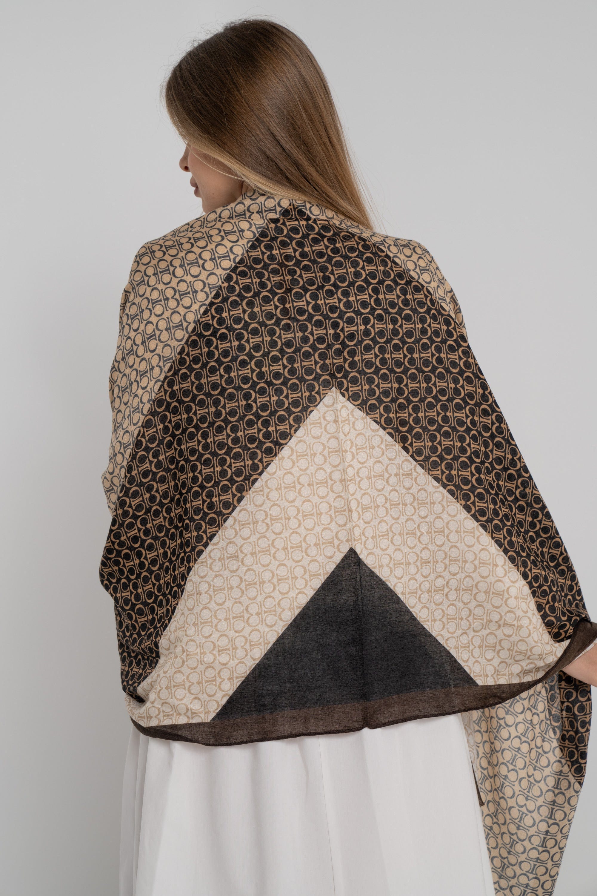 ميكا وشاح نسائي خففيف منقوش