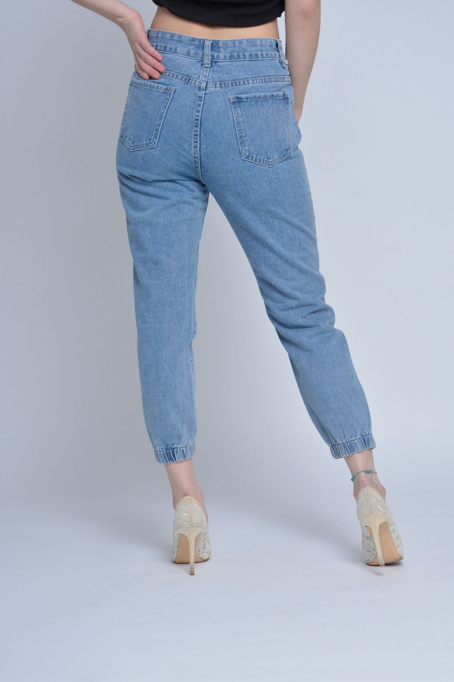 ميكا بنطلون جينز مقطع من الأمام بأساور نسائي