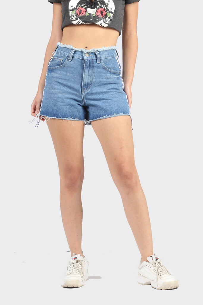 ميكا بنطلون جينز نسائي قصير مصنوع من قماش الدنيم