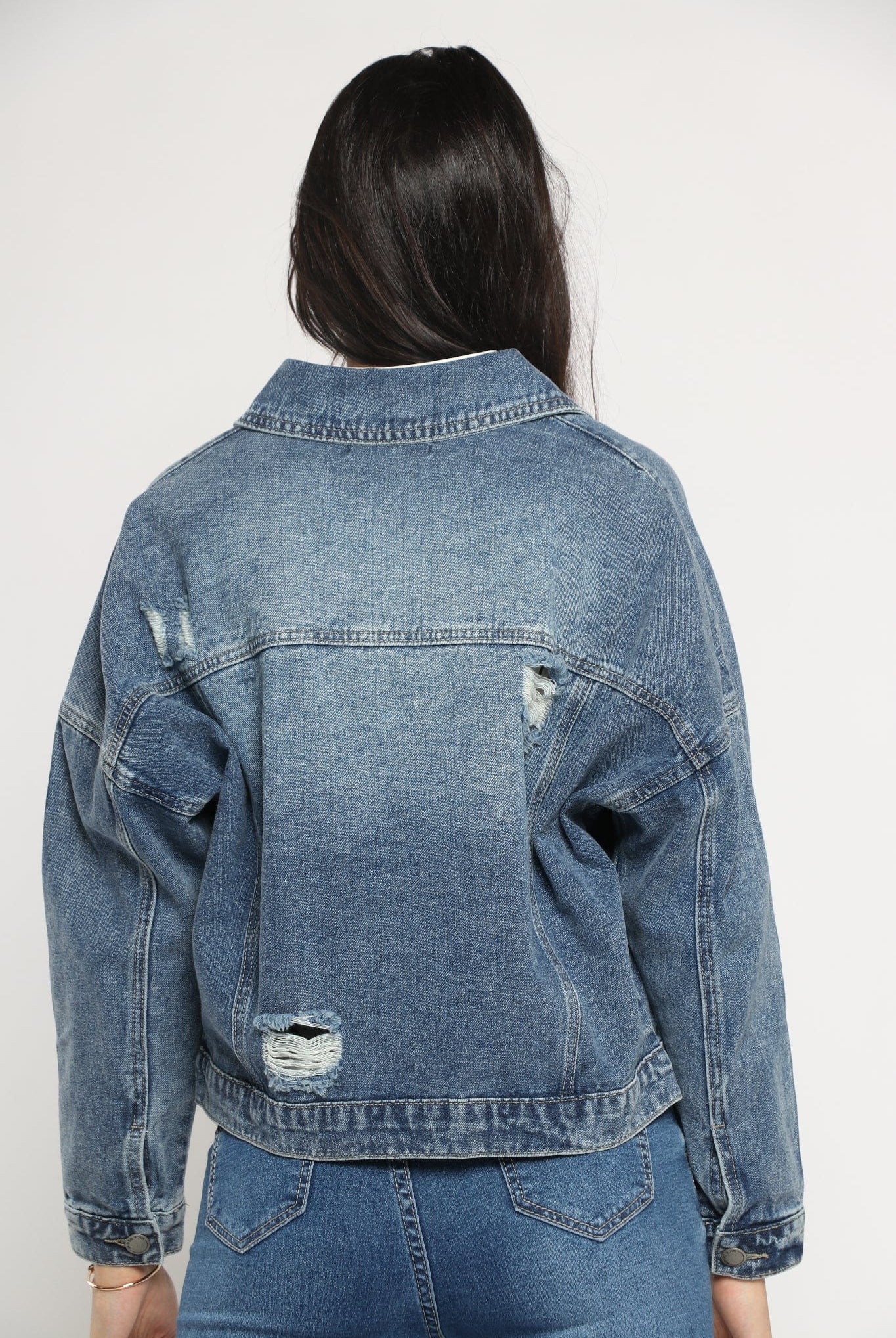 ميكا جاكيت جينز مقطع بأزرار أمامية بجيوب وياقة كم طويل نسائي