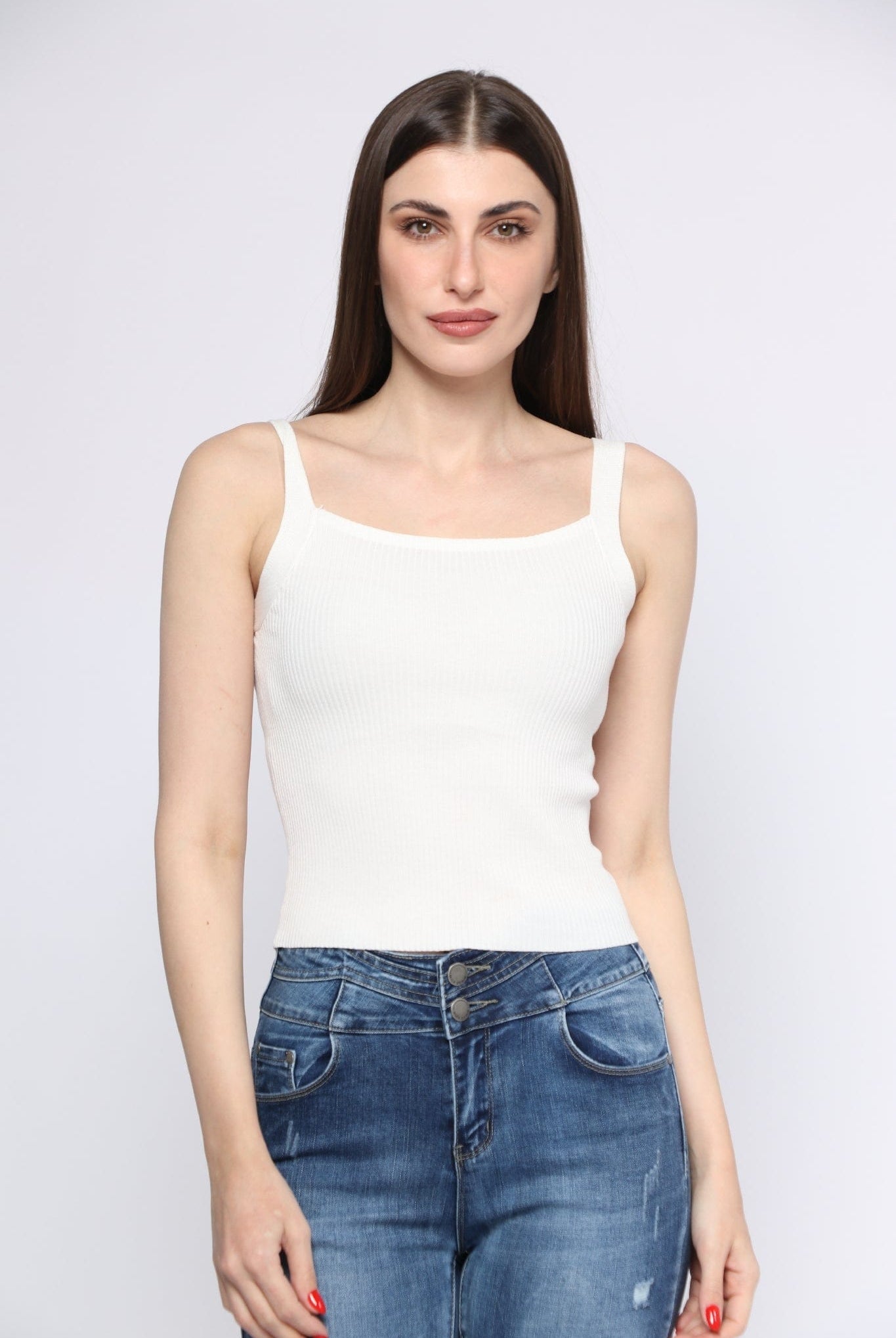 ميكا تانك توب سادة بفتحة صدر مربعة