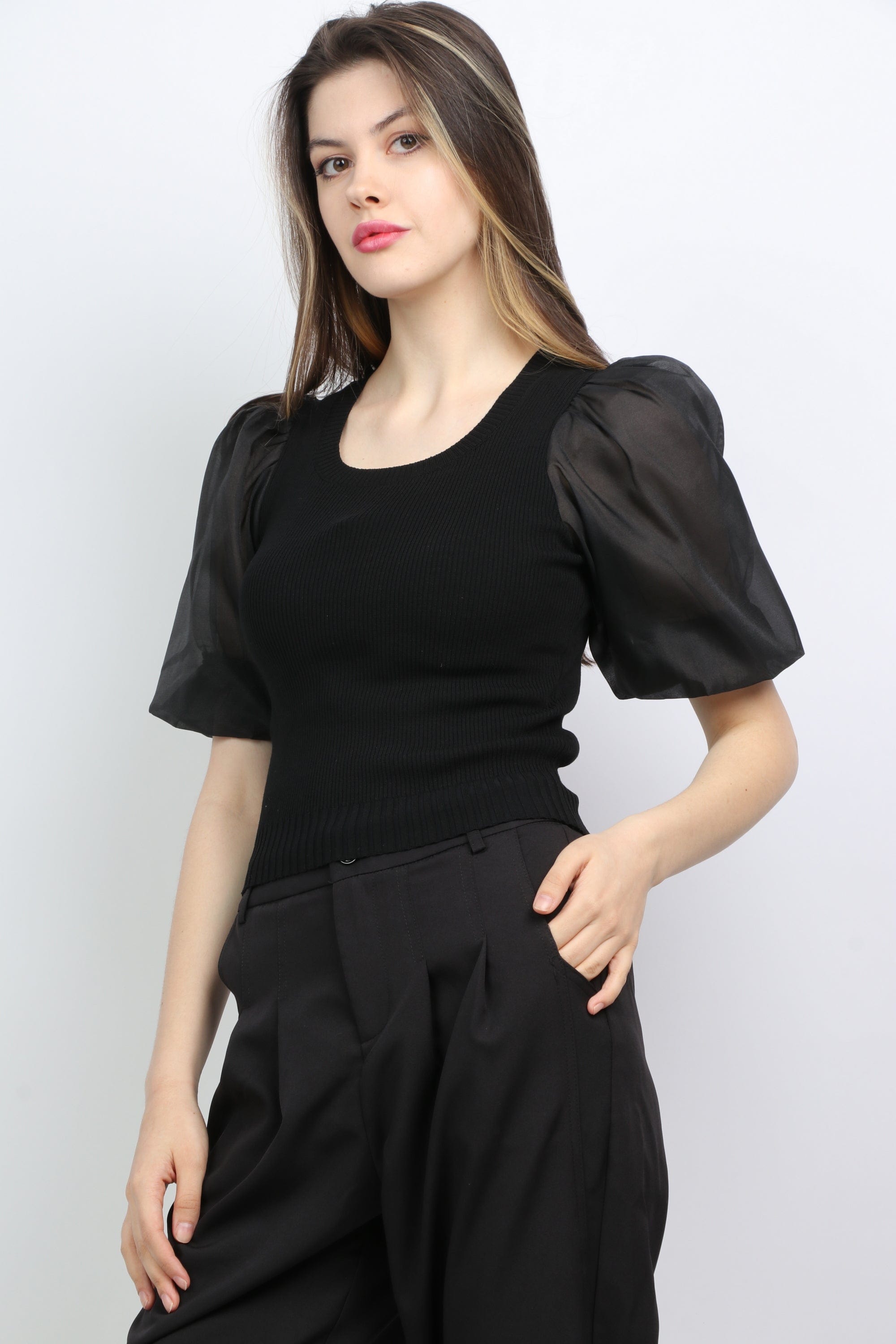 ميكا بلوزة سادة بياقة مربعة أكمام شيفون نسائي