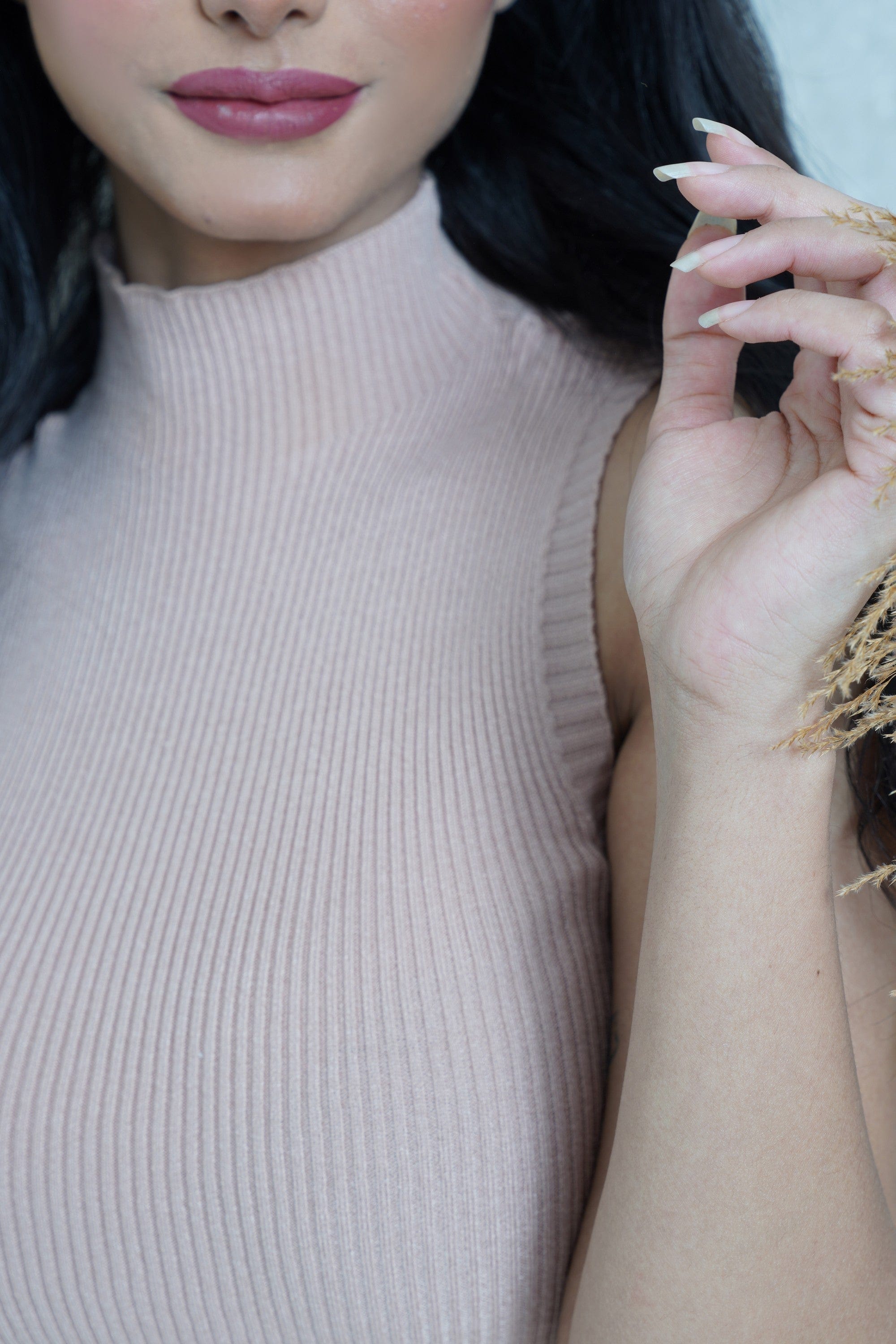 ميكا بلوزة مضلعة كت ضيقة برقبة نسائي