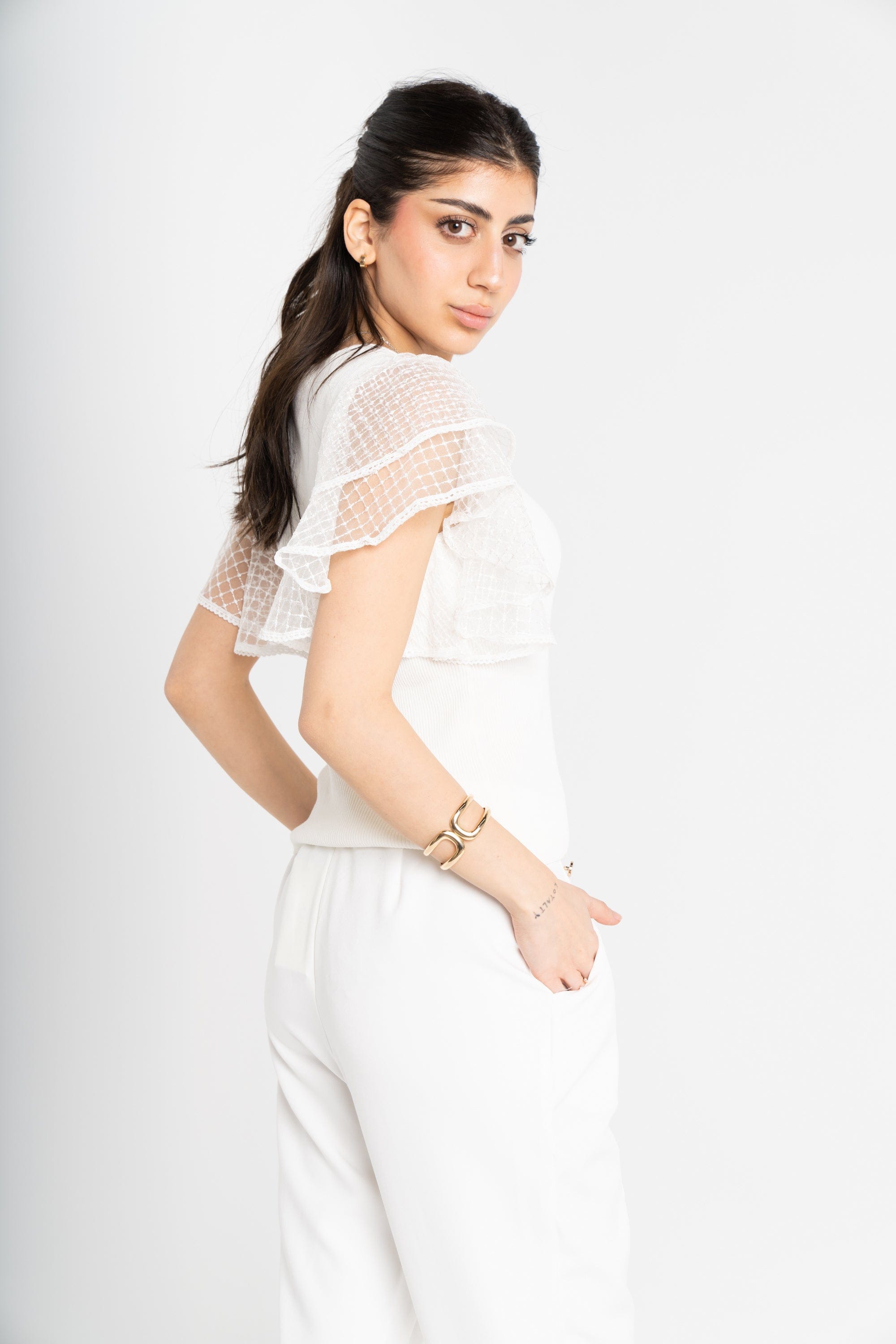 ميكا بلوزة بأكمام قصيرة شيفون سادة بياقة دائرية