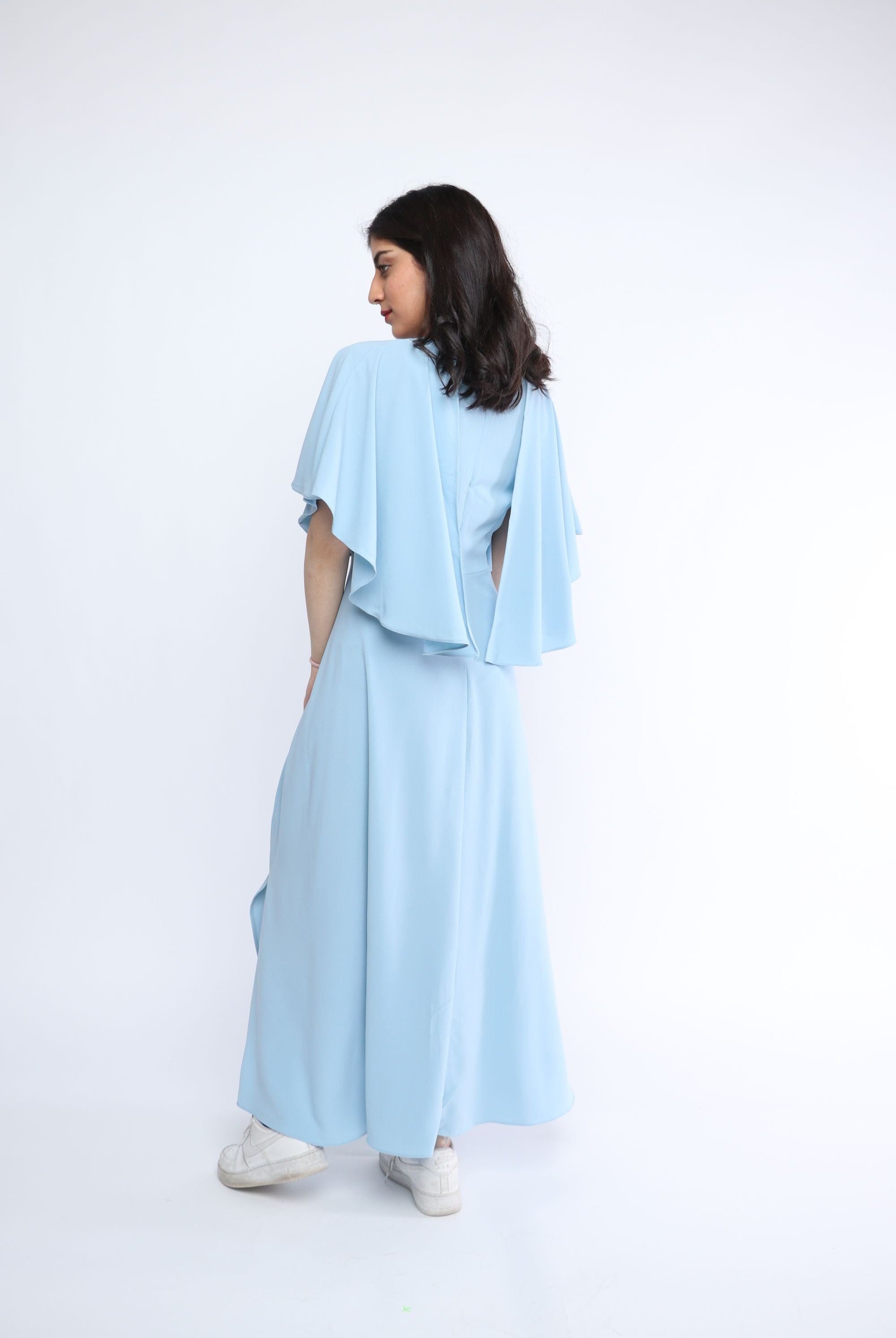 ميكا فستان ميدي كم على شكل فراشة سادة