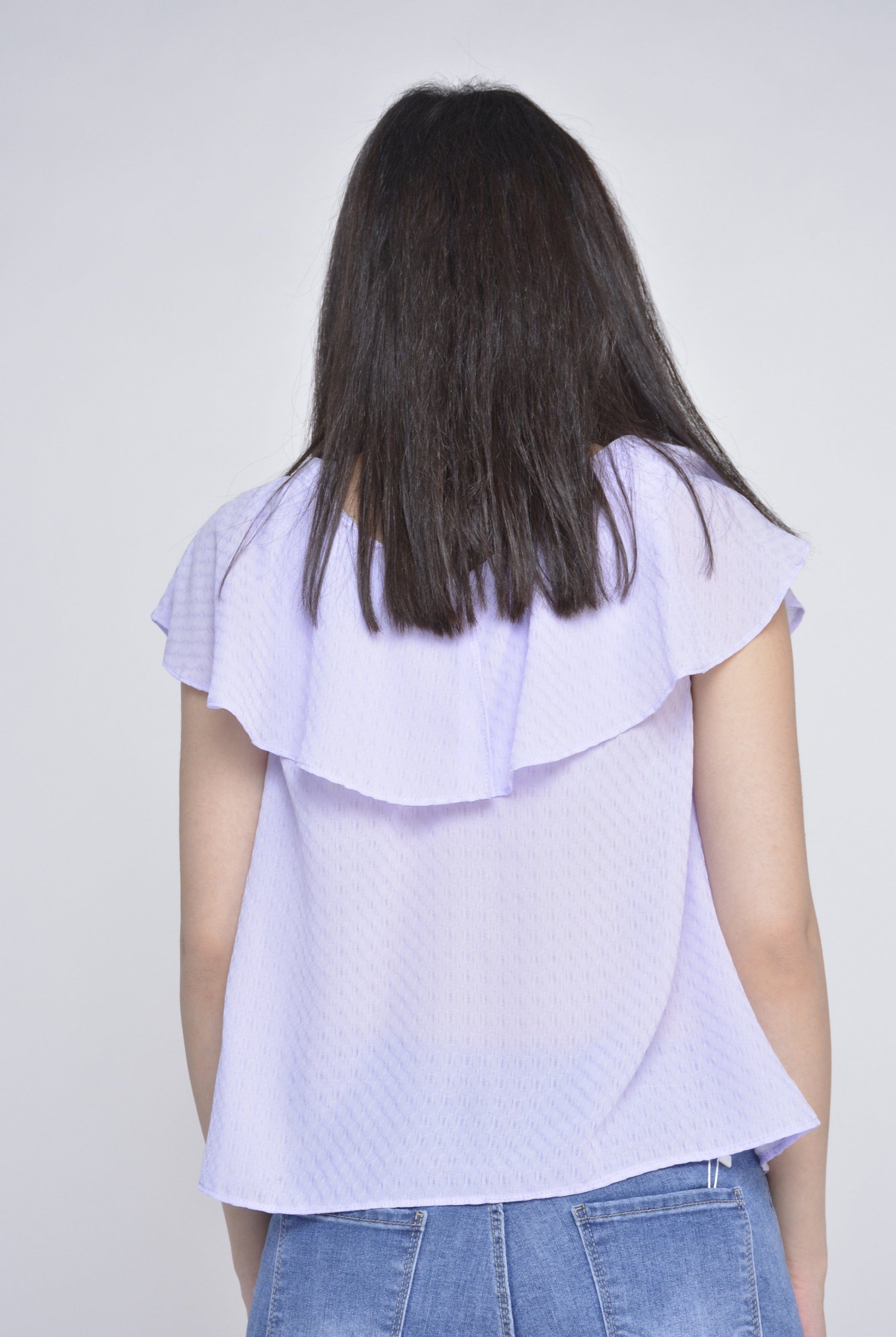 ميكا بلوزة مكشكشة نسائية بفتحة رقبة V