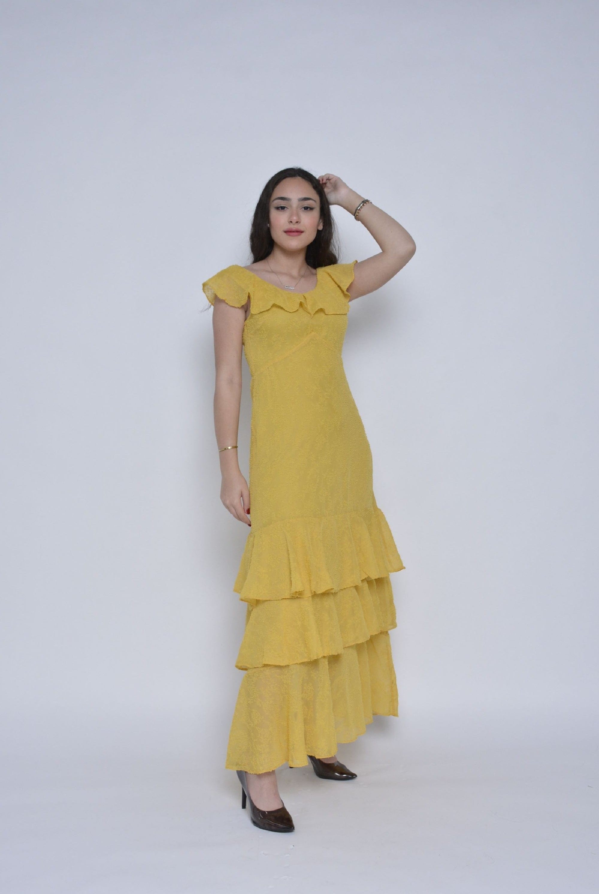 ميكا فستان ماكسي بأكمام قصيرة طبقات بكرانيش