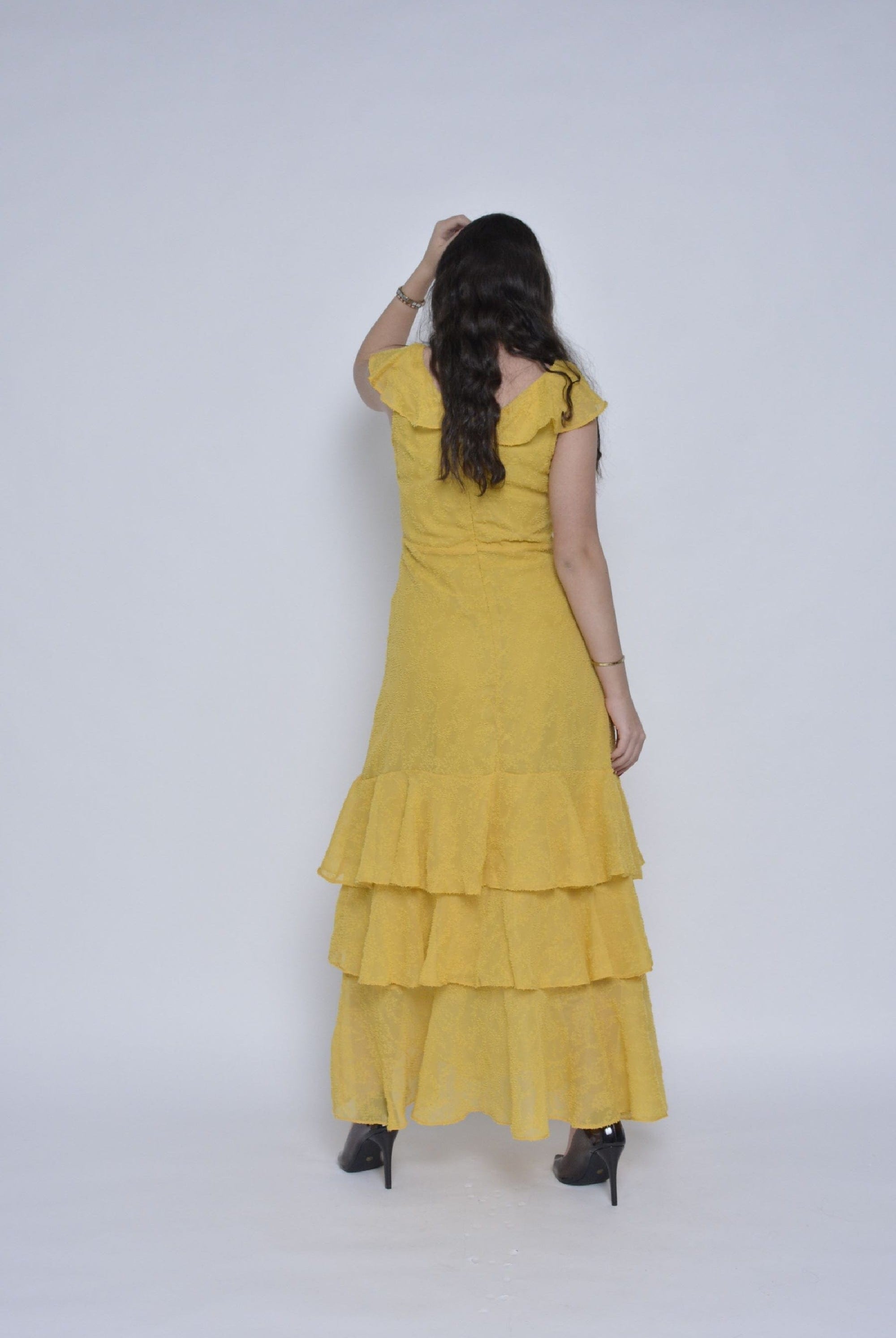 ميكا فستان ماكسي بأكمام قصيرة طبقات بكرانيش