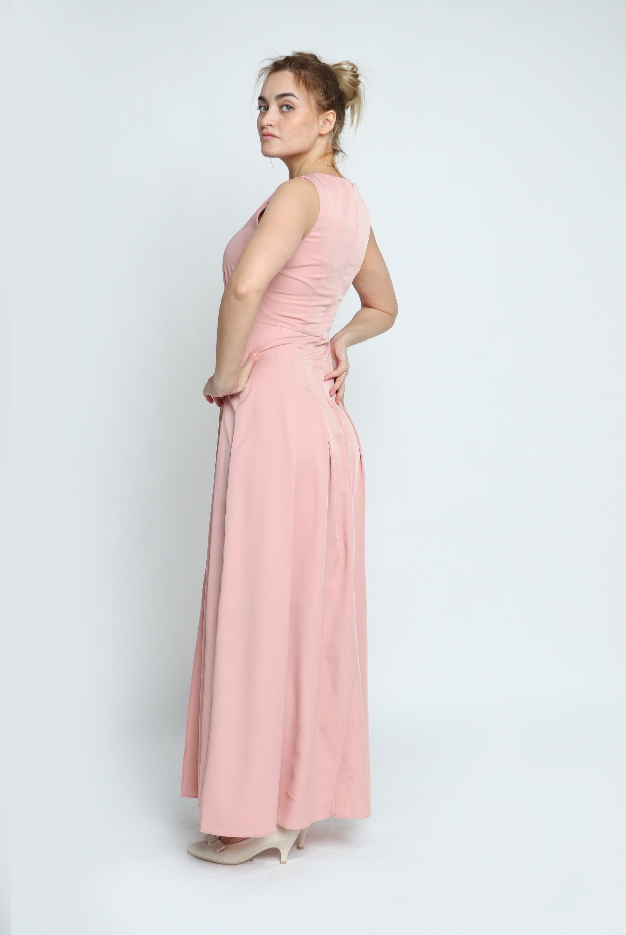 ميكا فستان طويل سهرة ناعم بحزام بدون كم