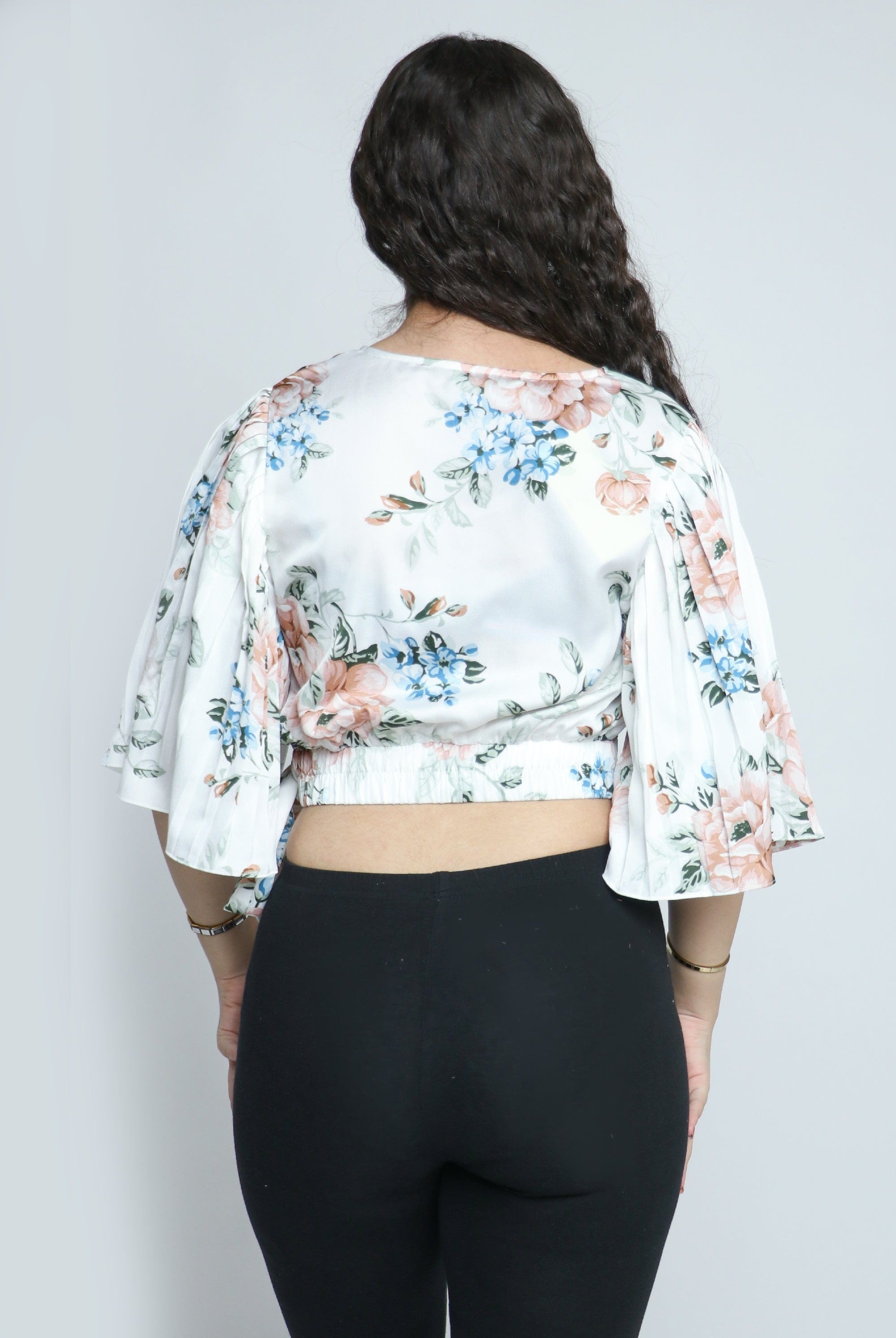 ميكا بلوزة مشجرة قصيرة سبعة برباط جانبي كم قصير نسائي