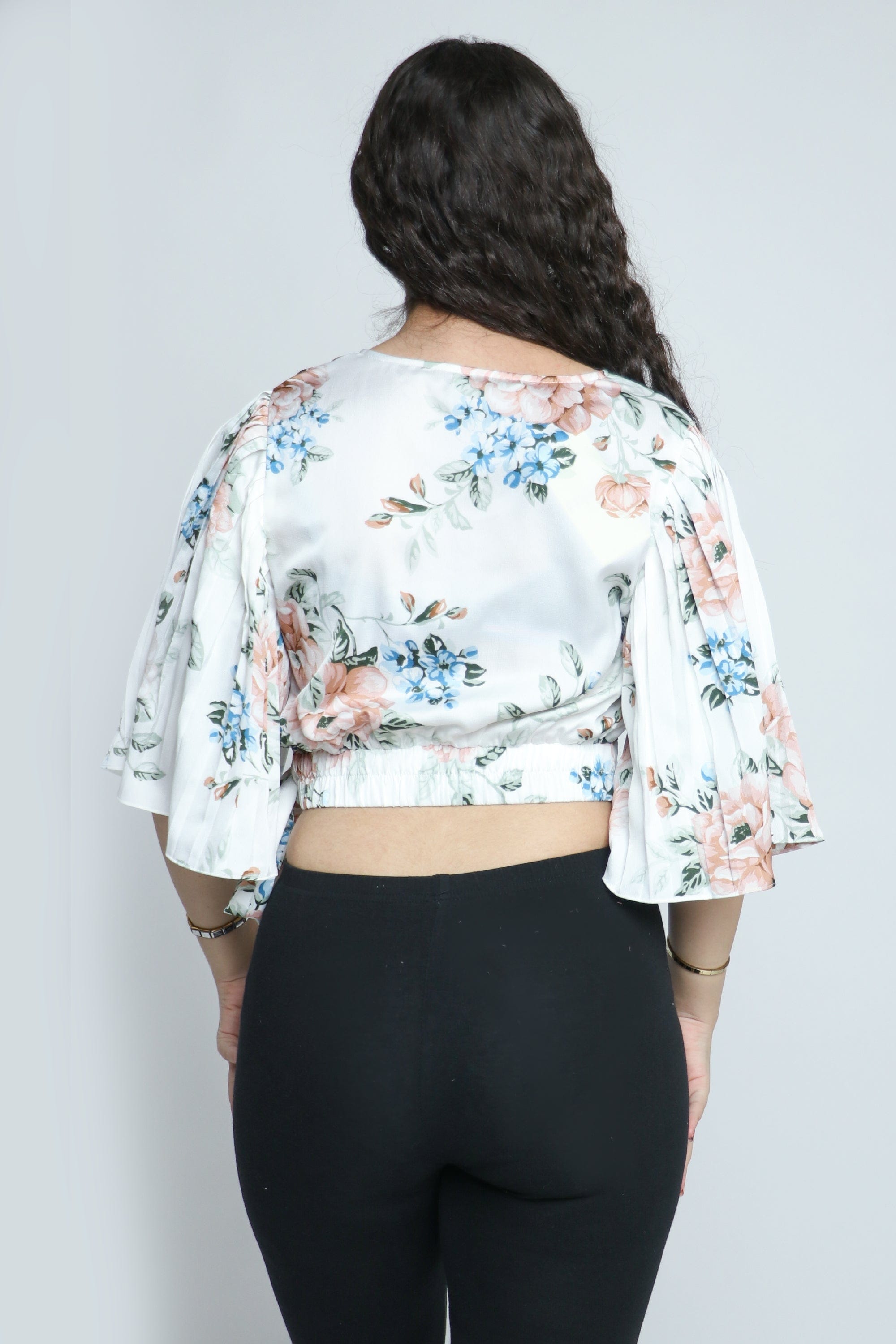 ميكا بلوزة مشجرة قصيرة سبعة برباط جانبي كم قصير نسائي