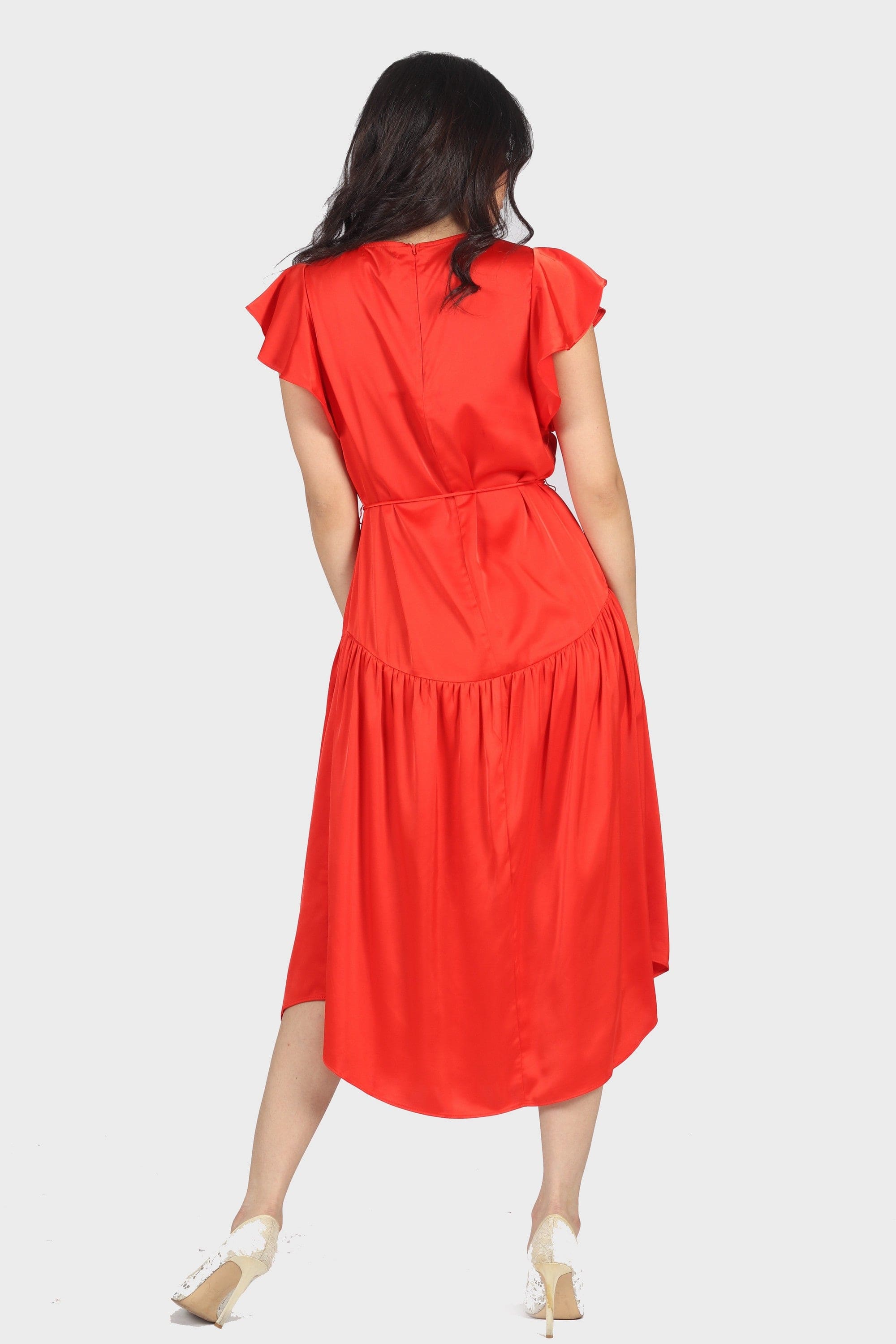 ميكا فستان ميدي سادة برباط على الخصر على شكل فراشة