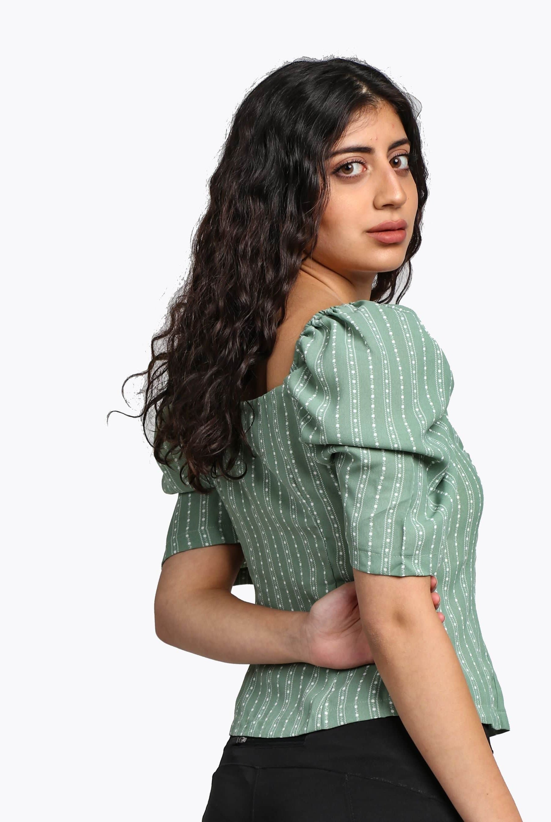 ميكا بلوزة مخططة كم قصير منفوخة نسائي