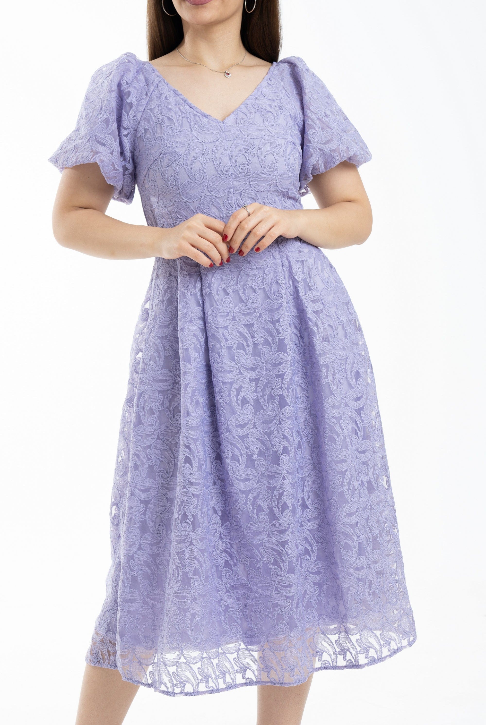 ميكا فستان ميدي كم قصير منفوخ بتطريز راقي