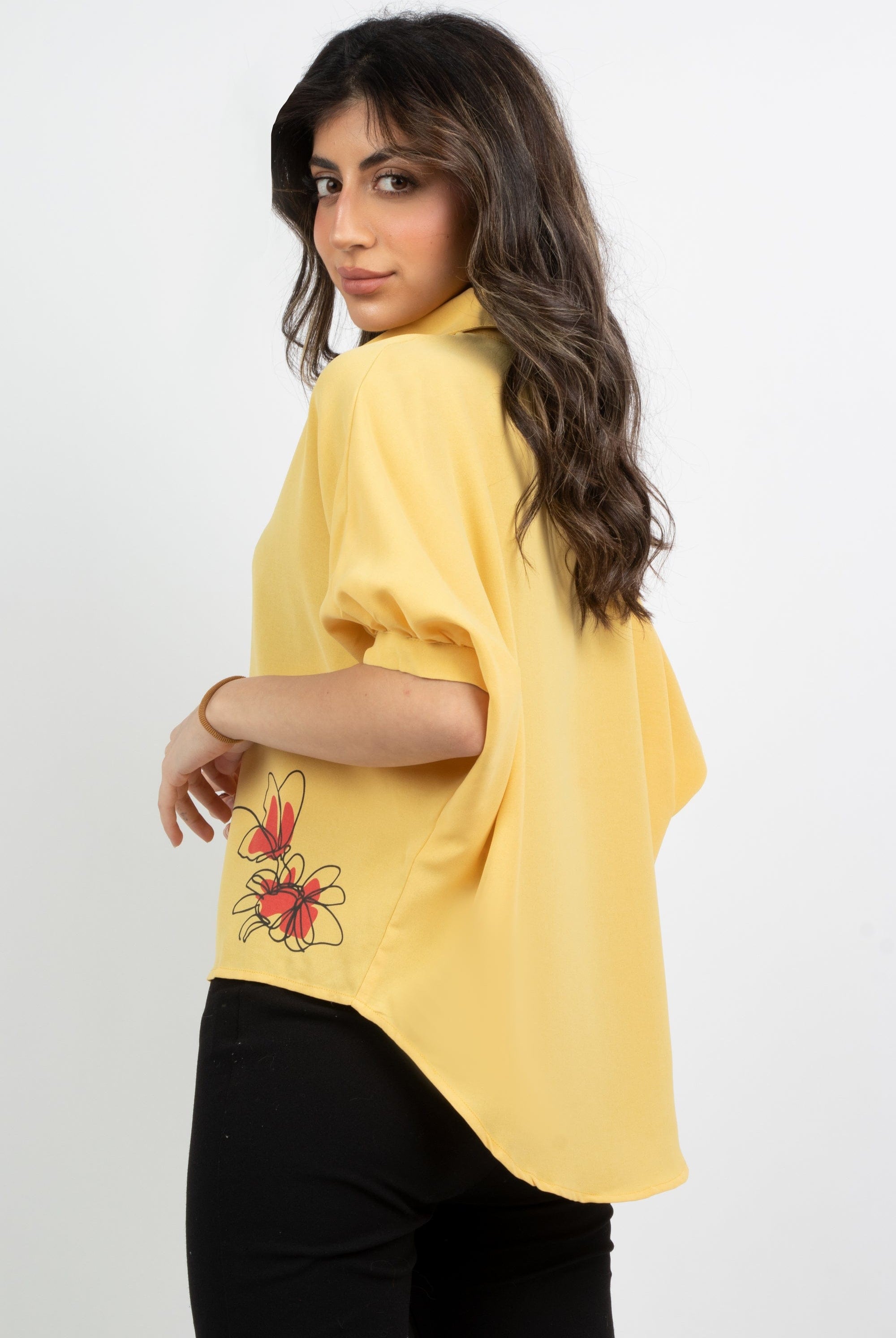 ميكا بلوزة أزرار أمامية ونقش على الجانب 3/4 كم نسائي