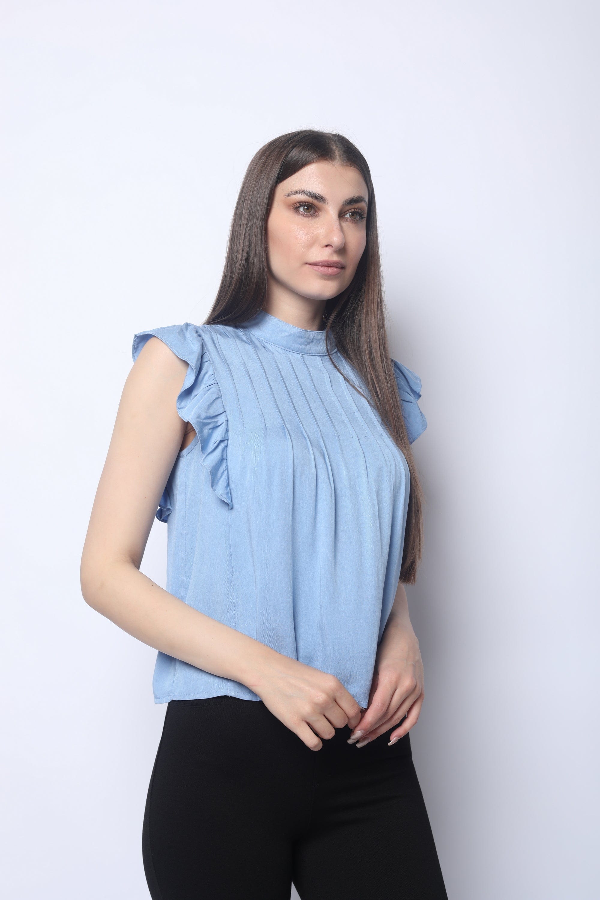 ميكا بلوزة بأكمام قصيرة فراشة بكسرات خفيفة