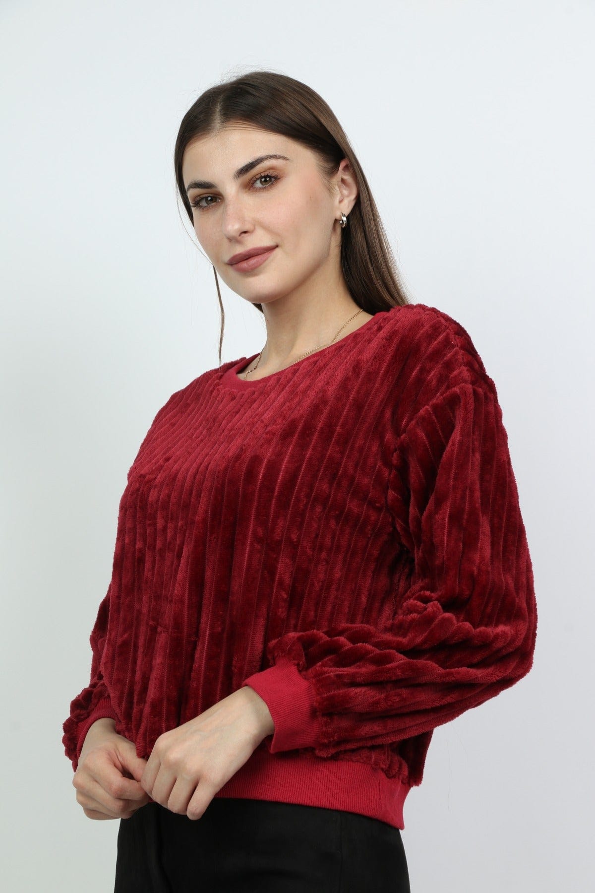 ميكا بلوزة مضلعة برقبة دائرية كم طويل نسائي