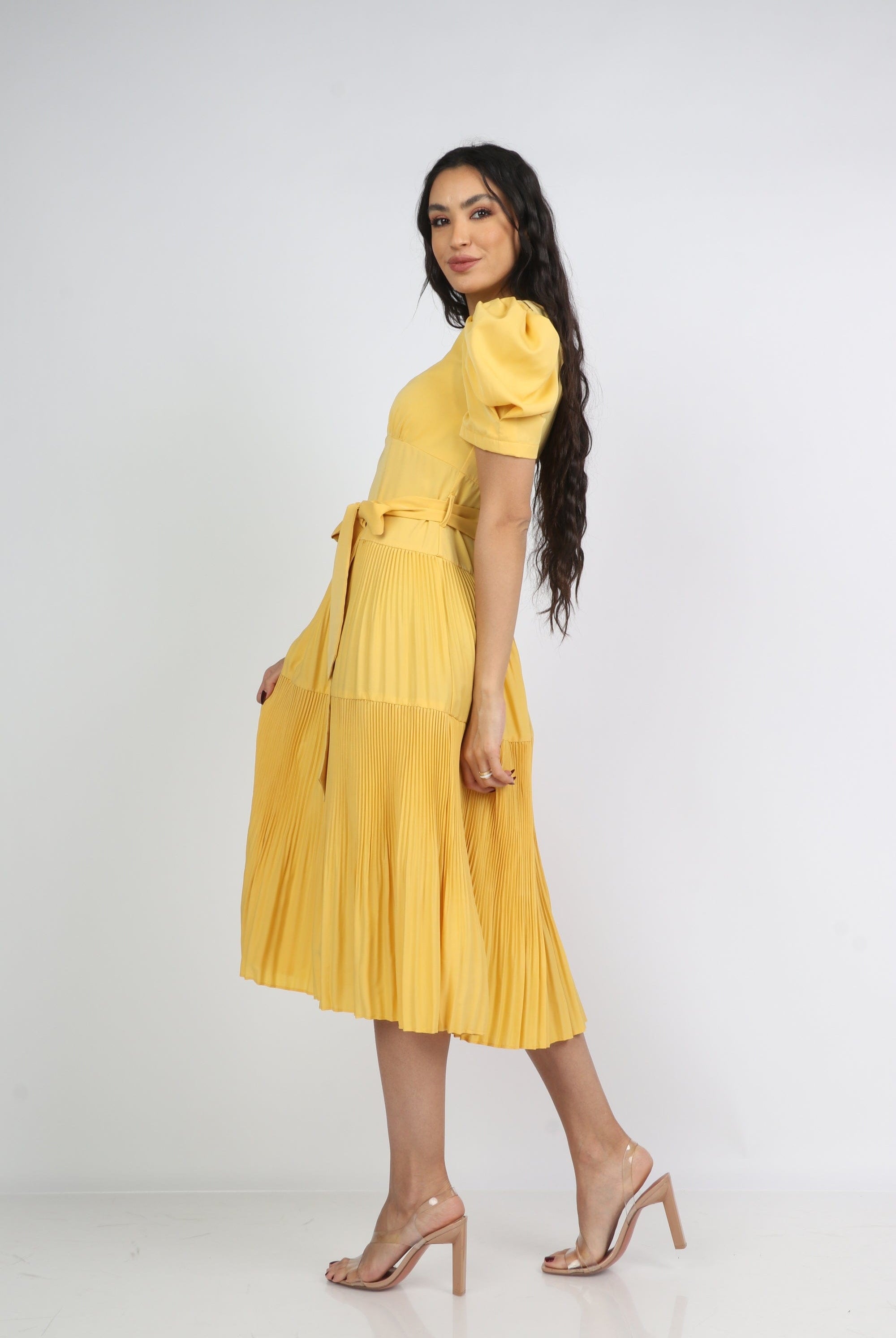 ميكا فستان ميدي كم قصير منفوخ بليسية