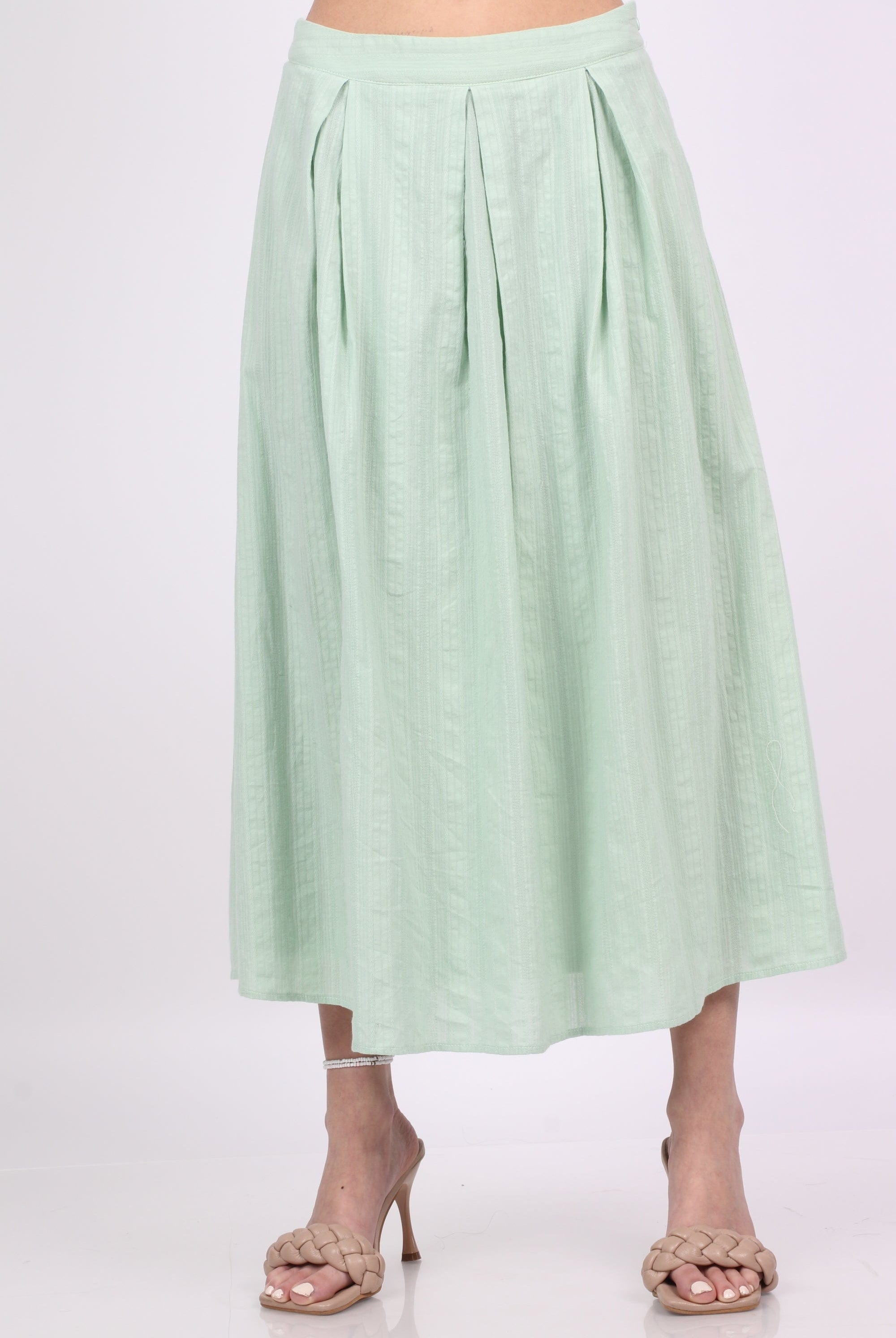 ميكا تنورة ميدي منفوشة واسعة بطيات نمط مقلم