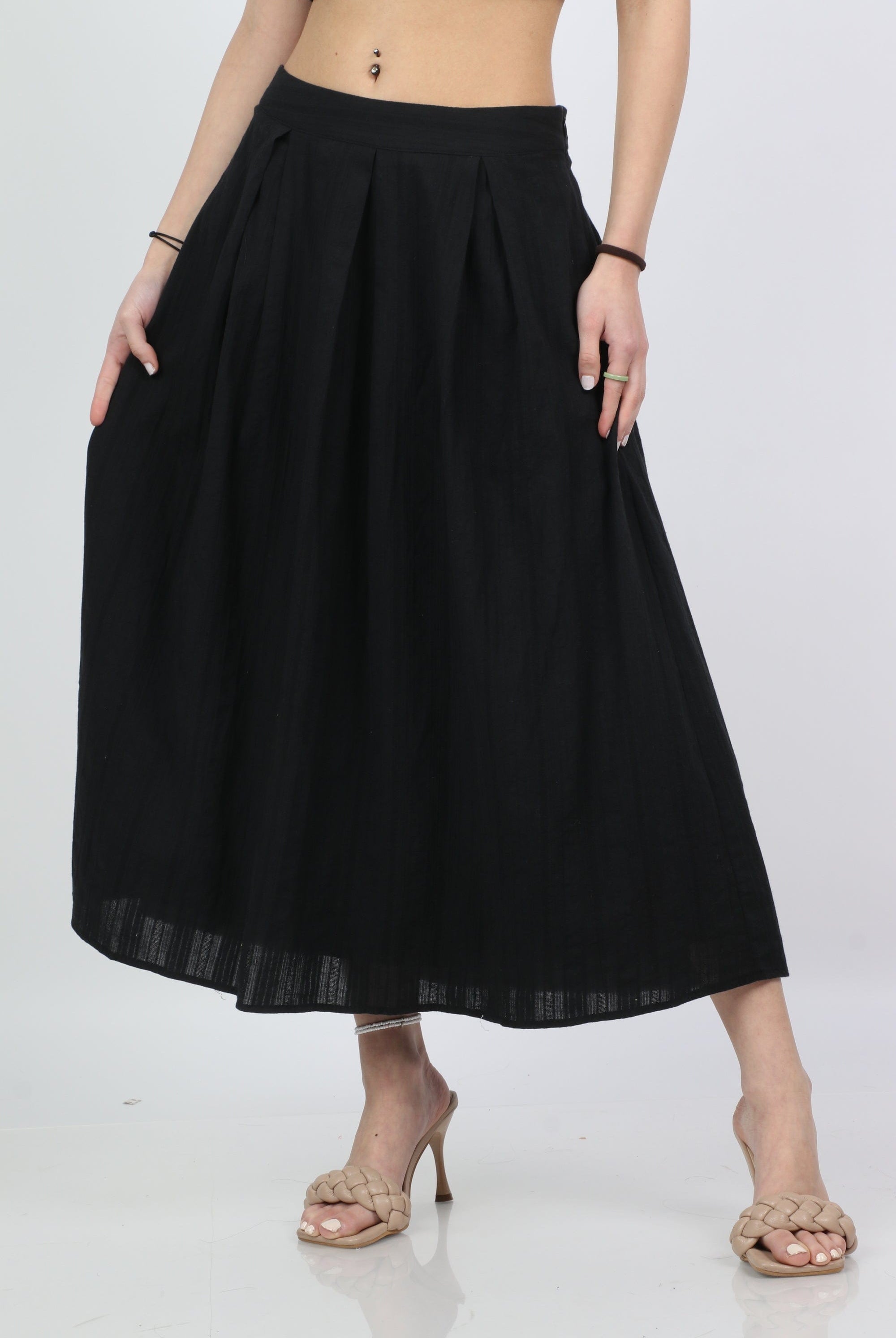 ميكا تنورة ميدي منفوشة واسعة بطيات نمط مقلم