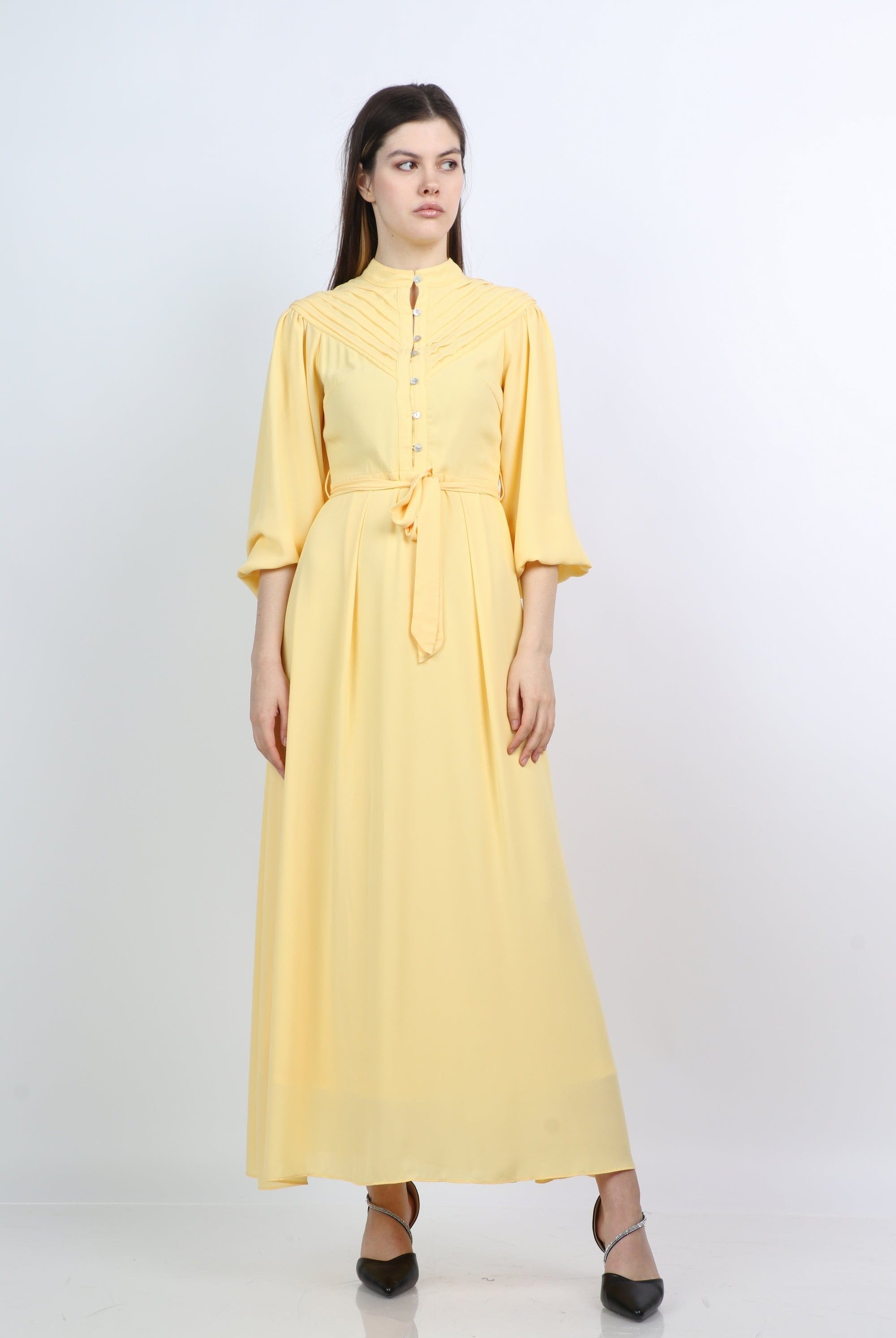 ميكا فستان مخصر بحزام على الخصر وازرار أمامية كم طويل بف نسائي