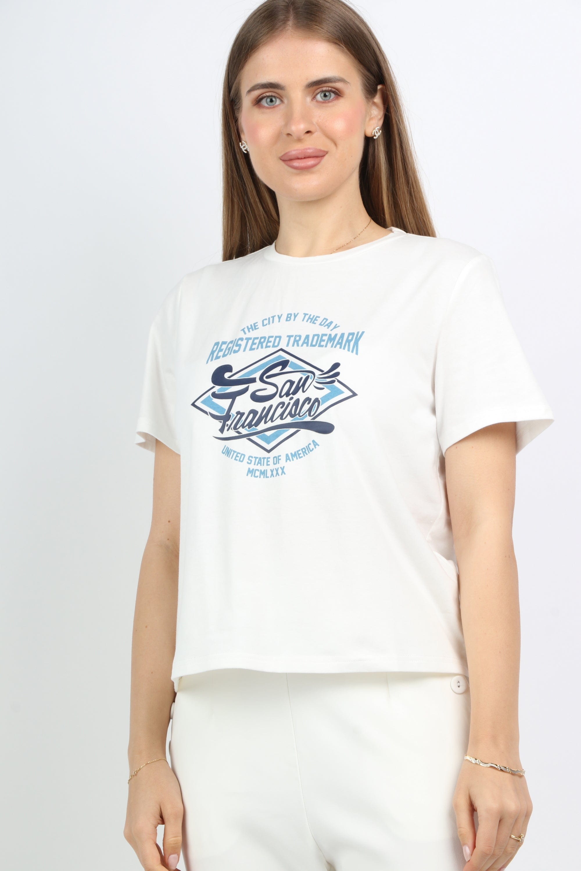 ميكا بلوزة كاجوال قطنية بفتحة دائرية كم قصير نسائي