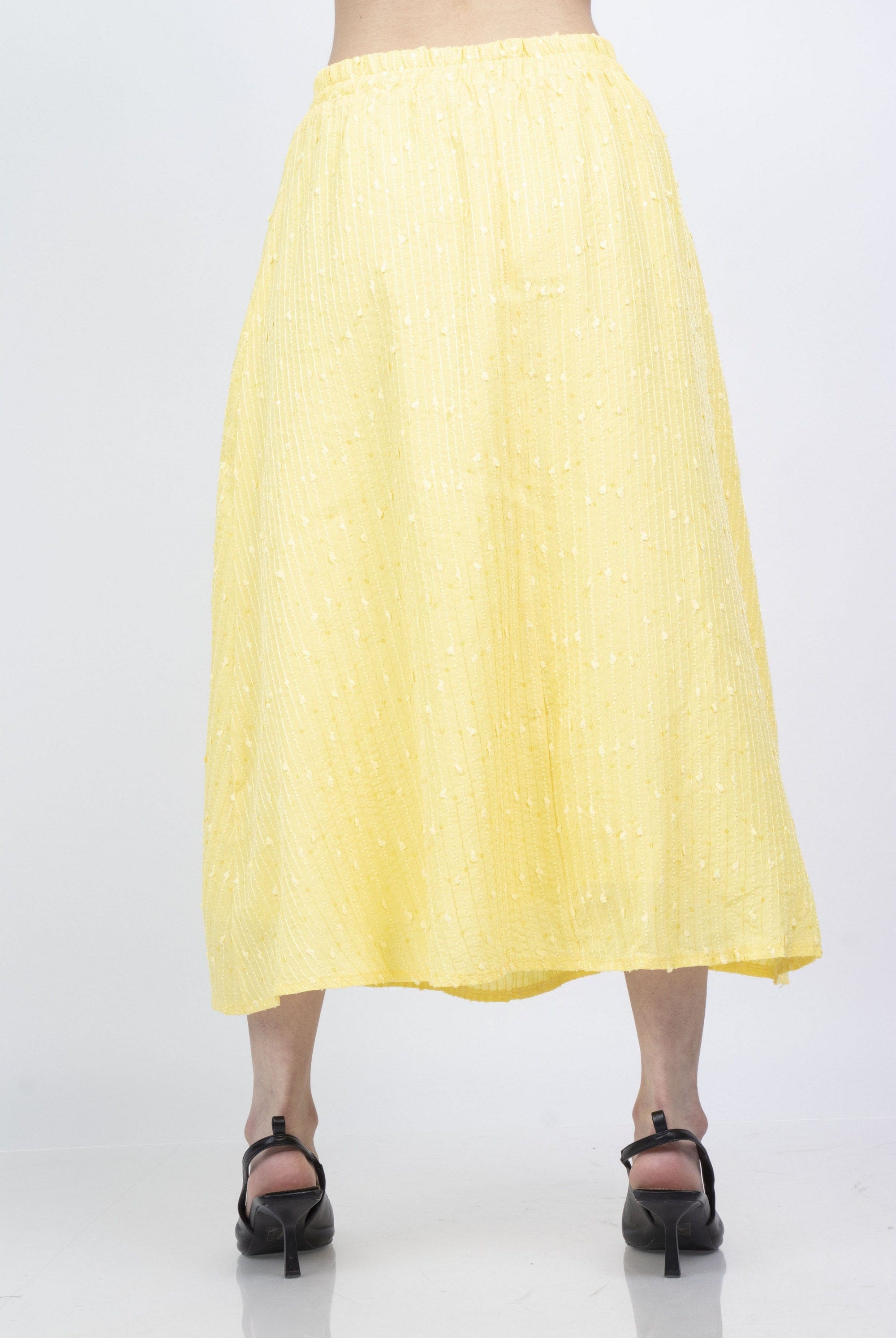 ميكا تنورة ميدي منفوشة واسعة مطرزة بالطول