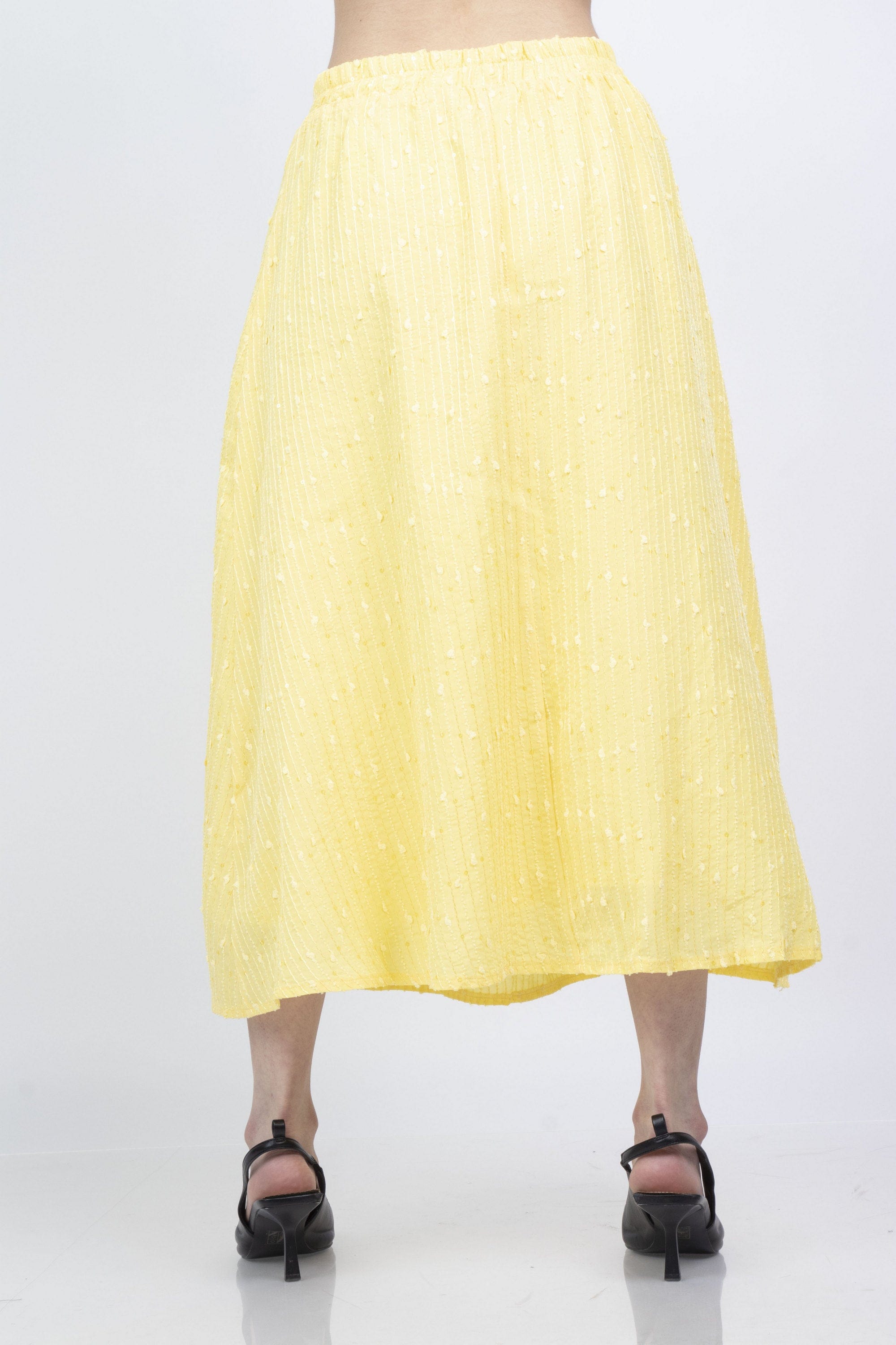 ميكا تنورة ميدي منفوشة واسعة مطرزة بالطول