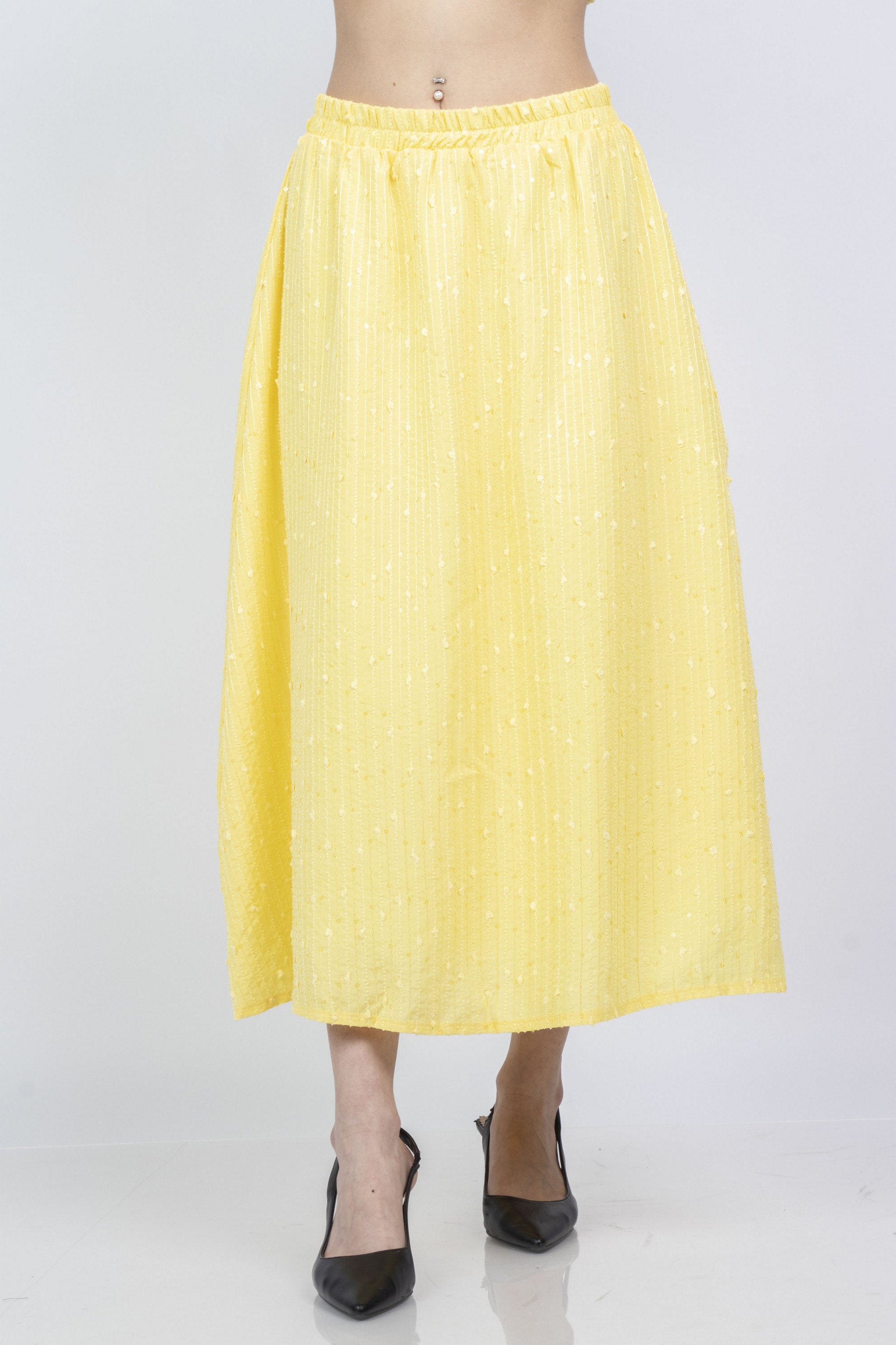 ميكا تنورة ميدي منفوشة واسعة مطرزة بالطول